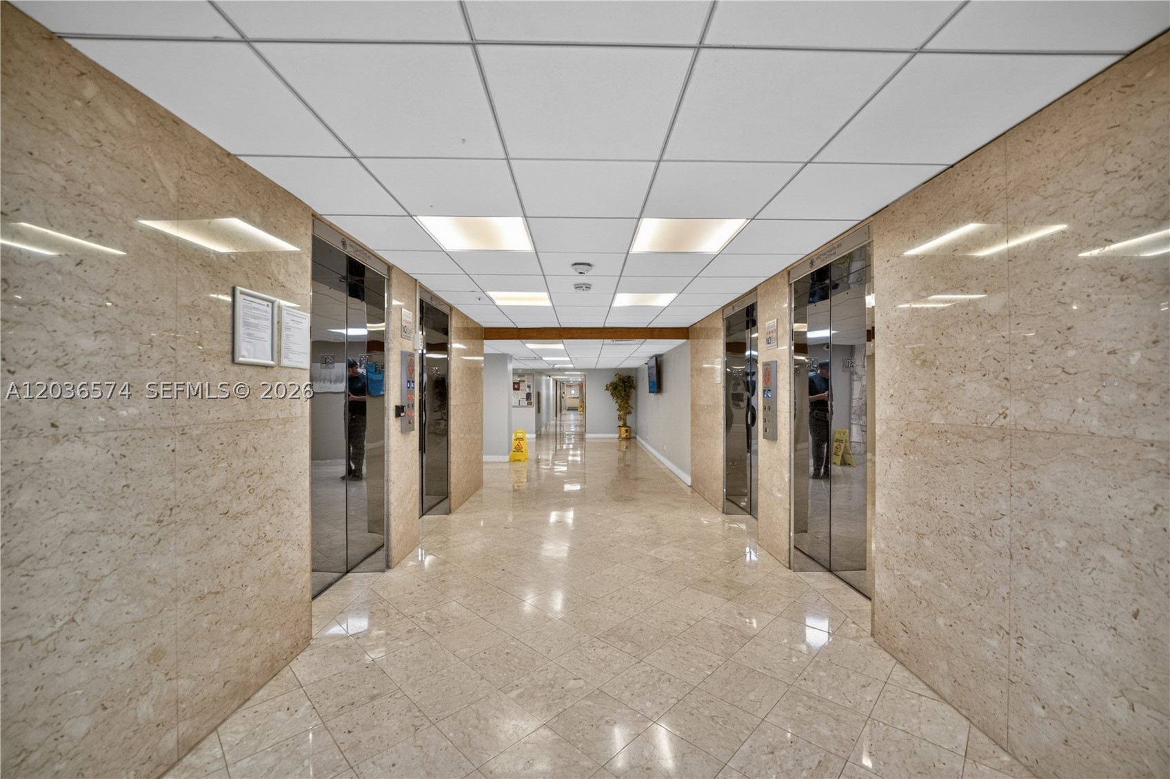 image Winston Towers 40050