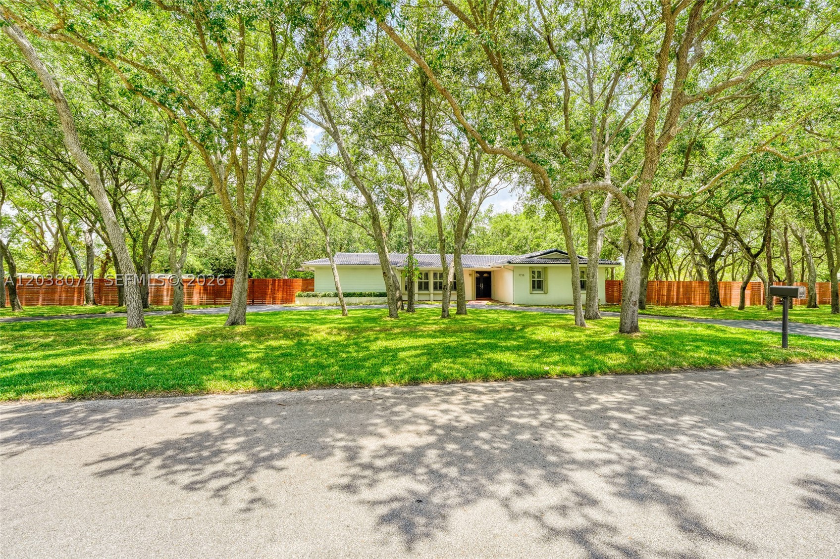 7715 SW 122nd St #n/a Pinecrest, FL 33156