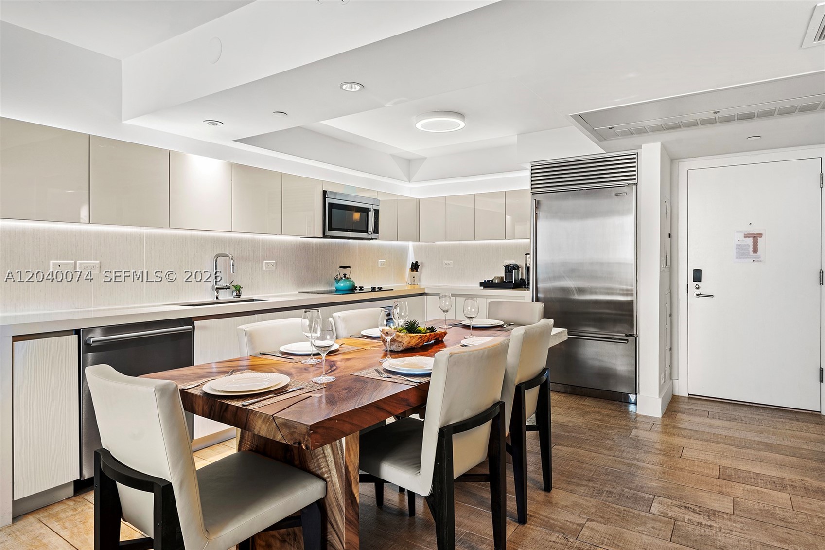102 24th #1222 Miami Beach, FL 33139