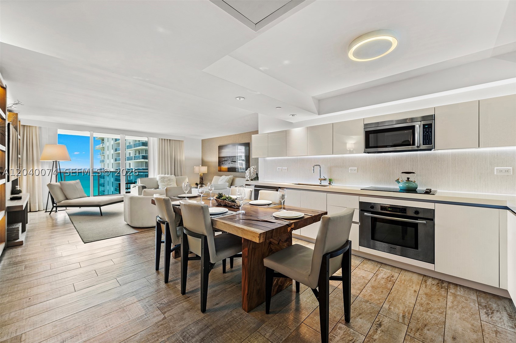 102 24th #1222 Miami Beach, FL 33139
