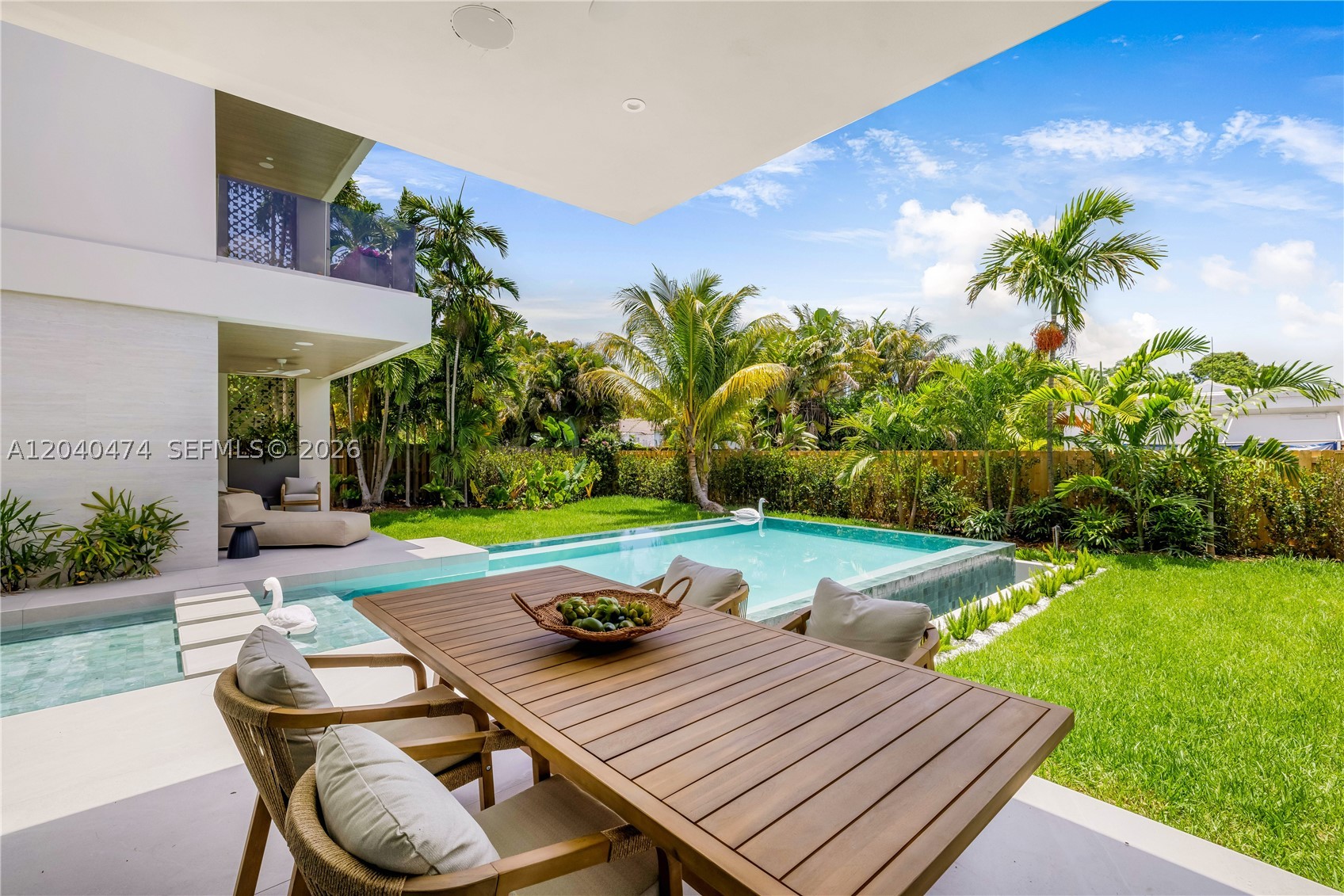 1008 NE 114th St Biscayne Park, FL 33161