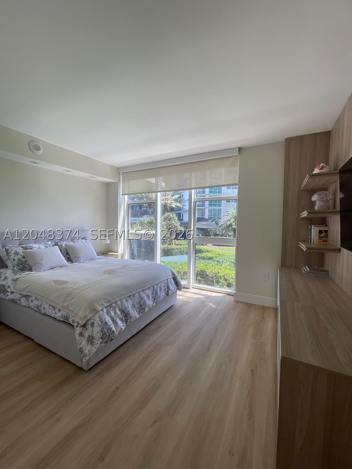 image Harbour House6