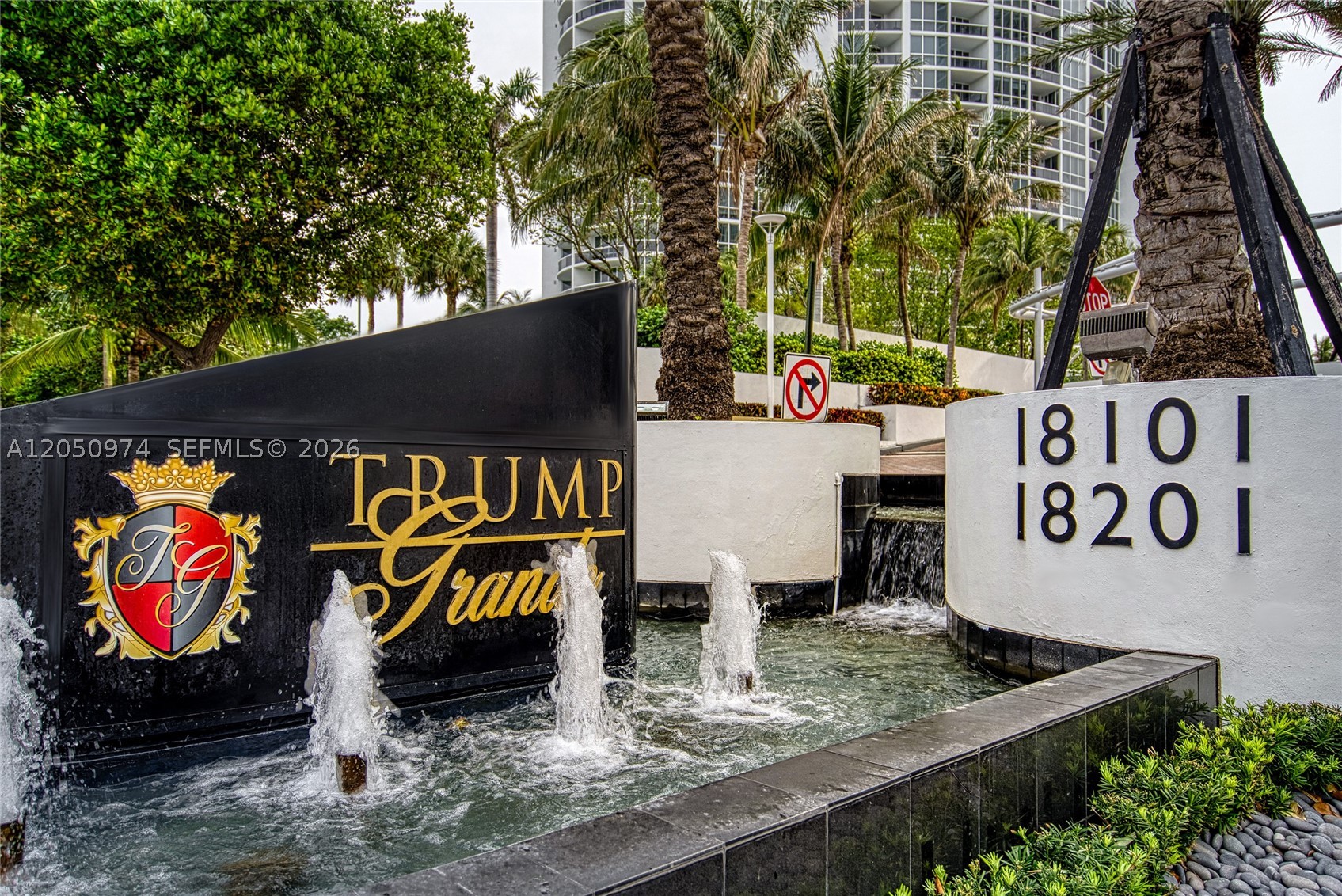 image Trump Royale58