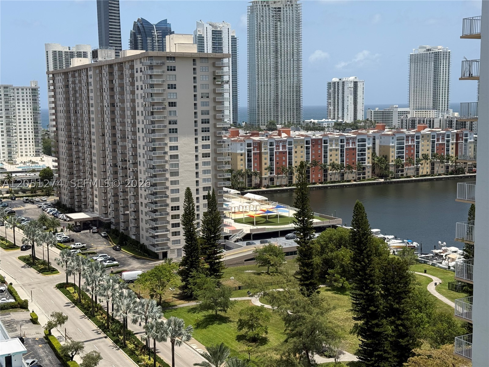 image Winston Towers 5009