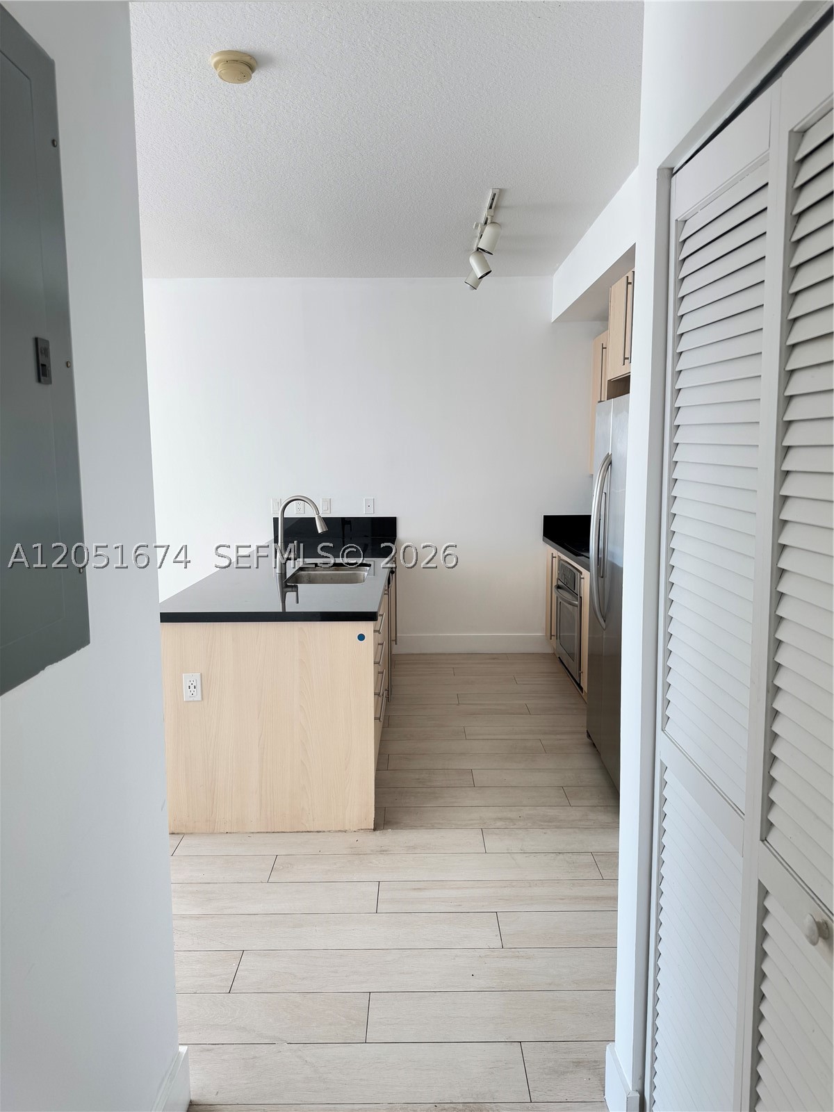 image Axis on Brickell South16