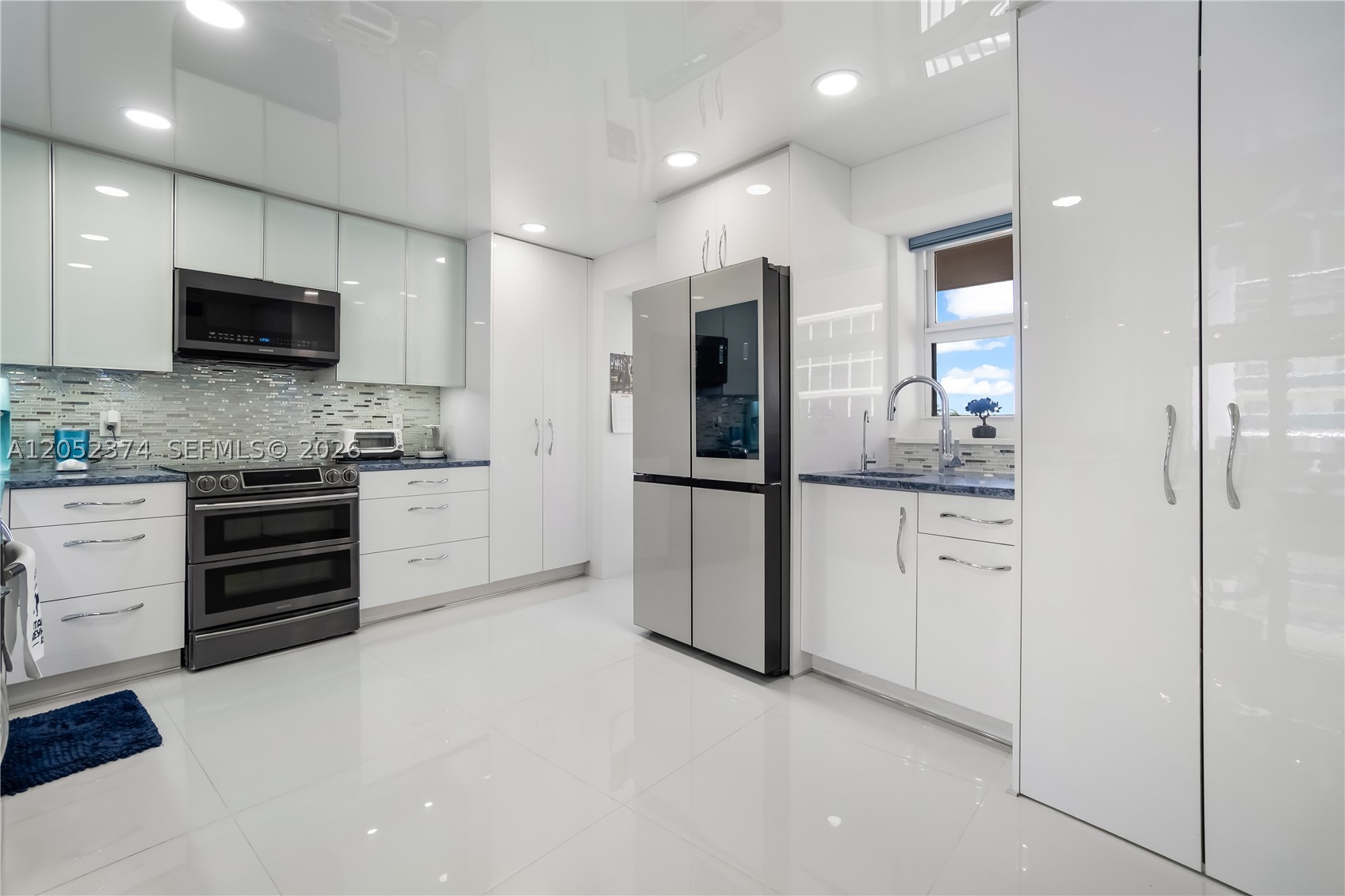 4100 Galt Ocean Dr #404