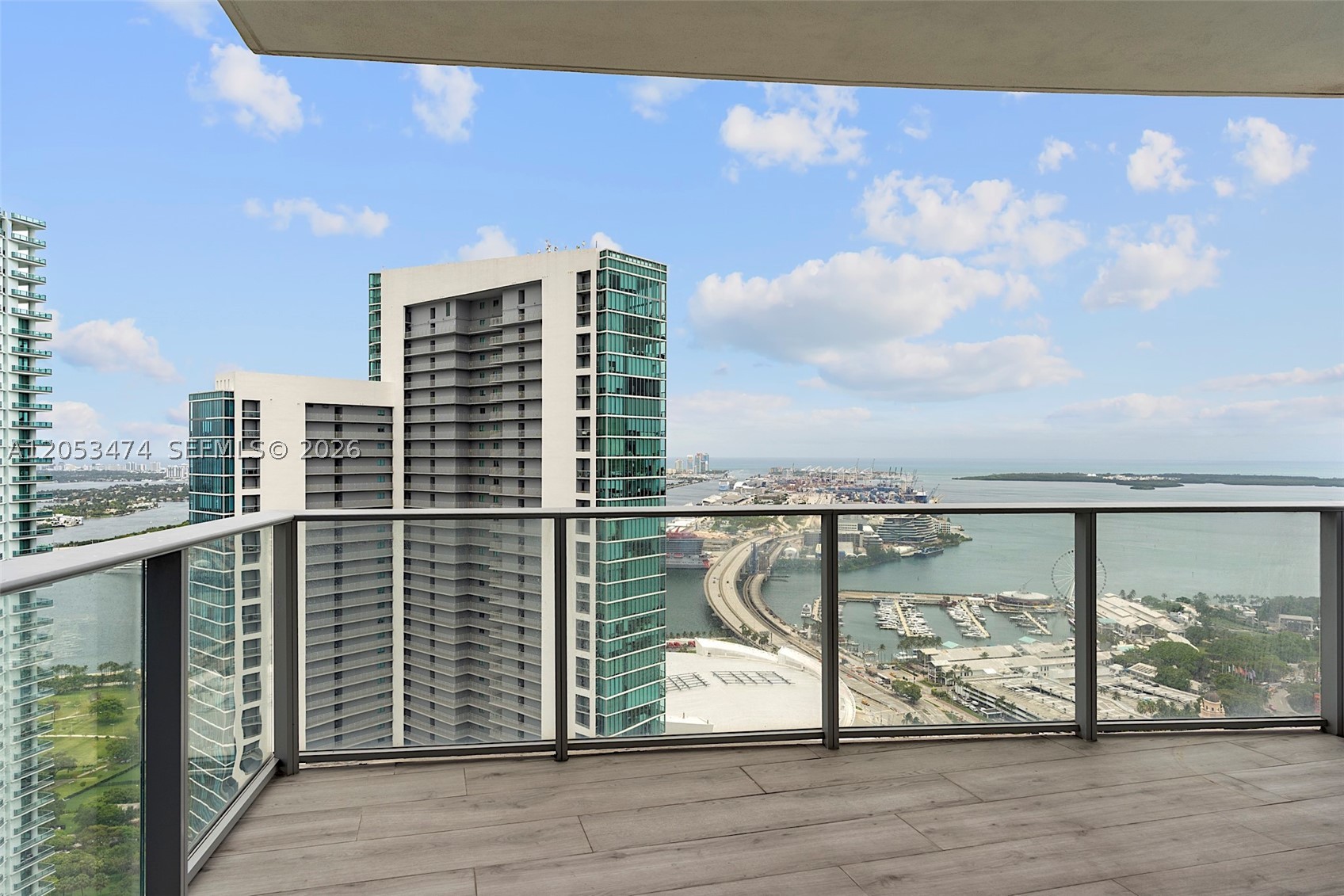 image Paramount Miami Worldcenter0