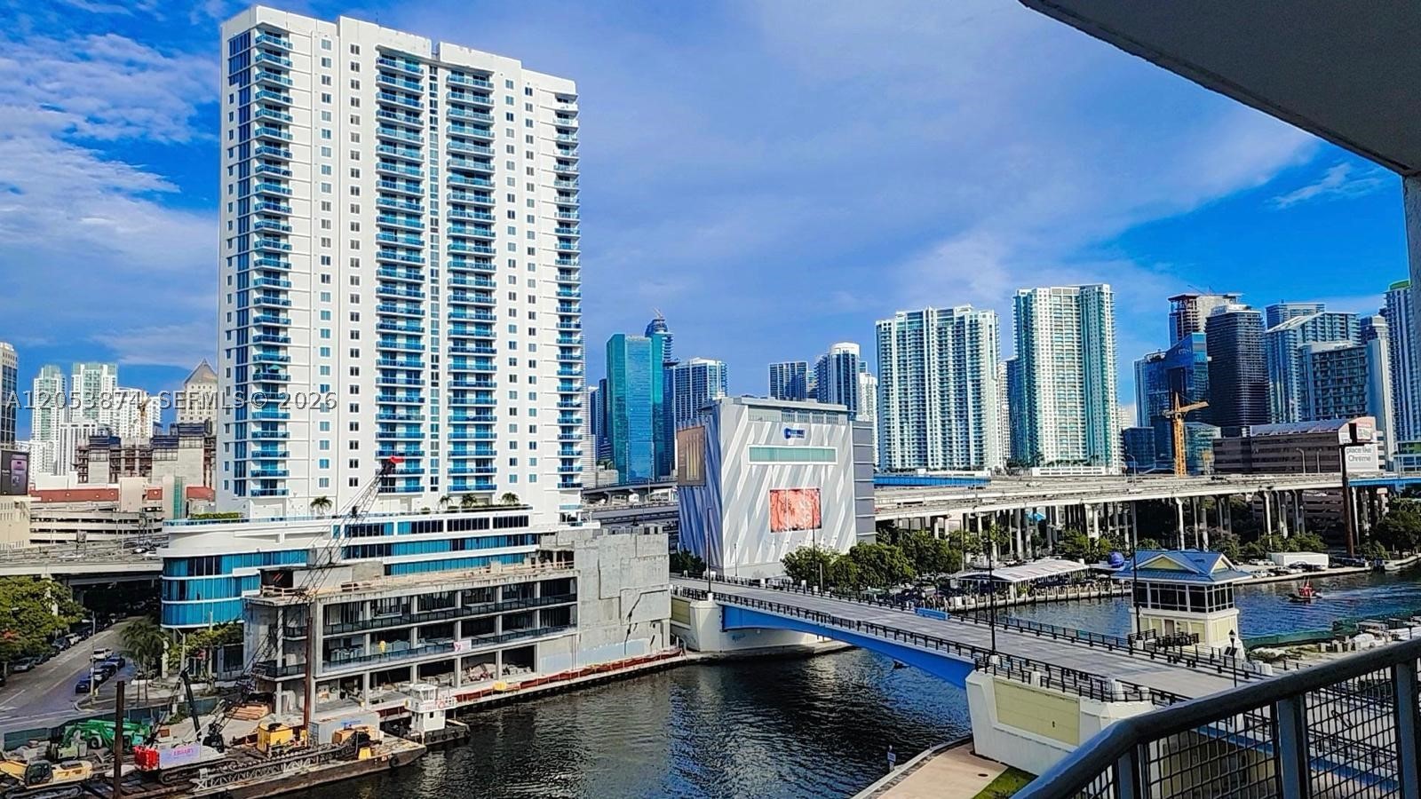 10 SW South Riv Dr #802