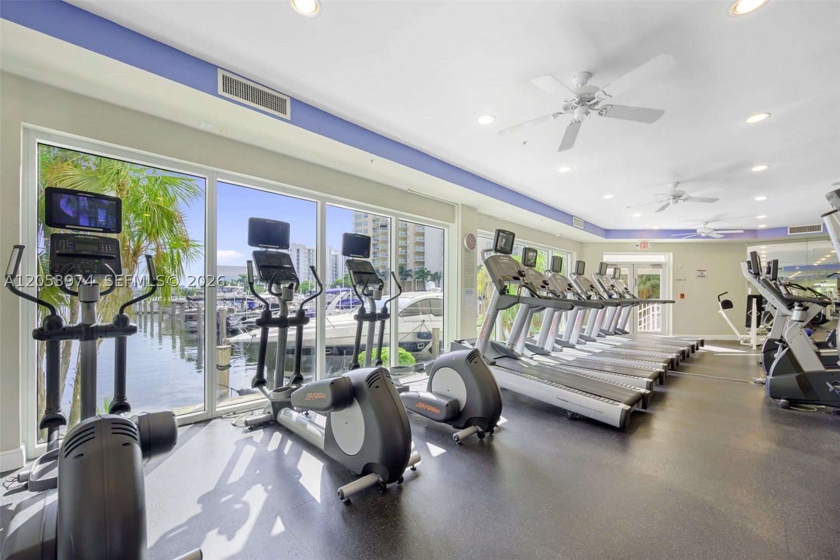 3370 Hidden Bay Dr #507 Aventura, FL 33180