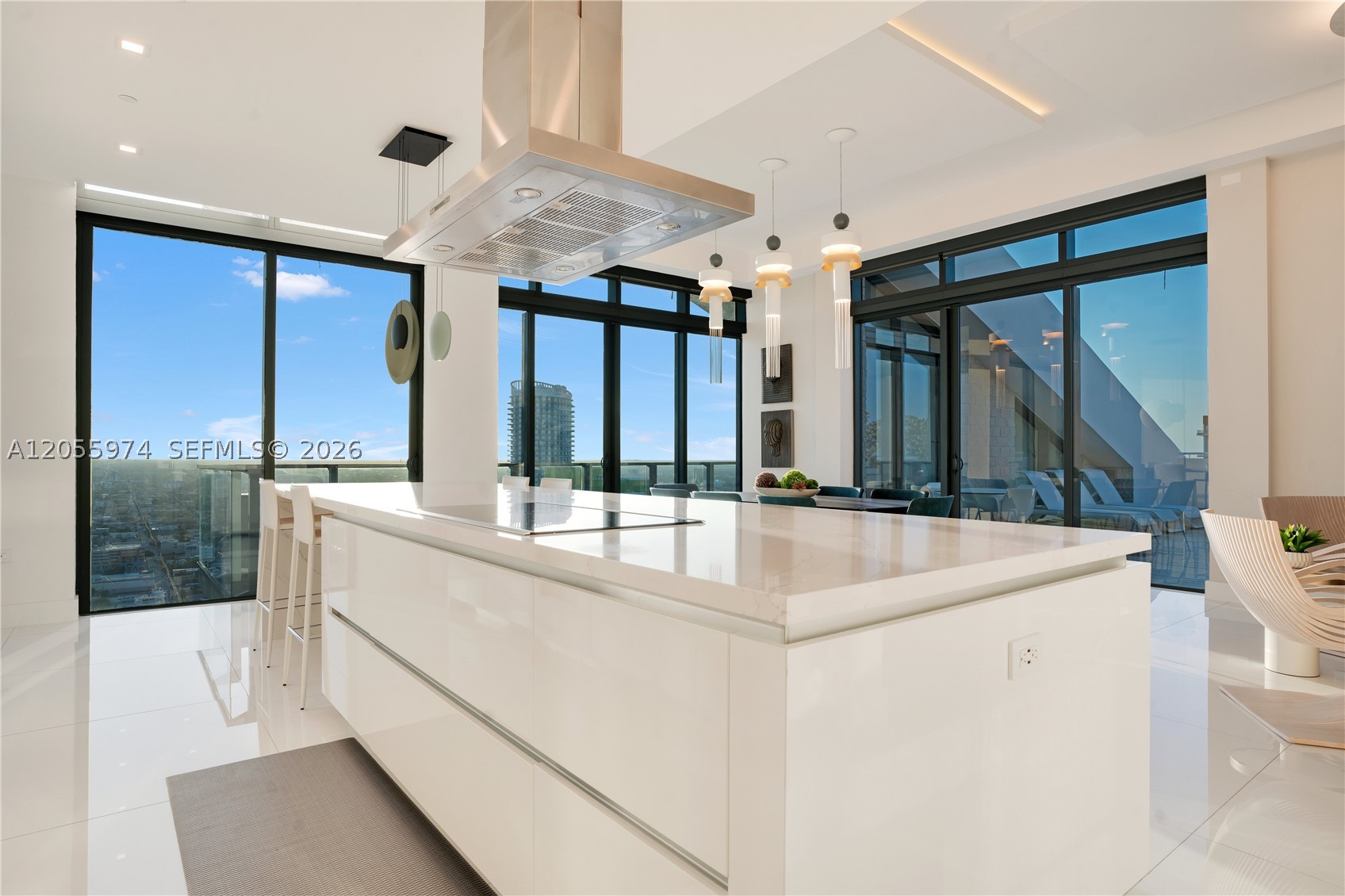 88 SW 7th St #PH 4303 Miami, FL 33130