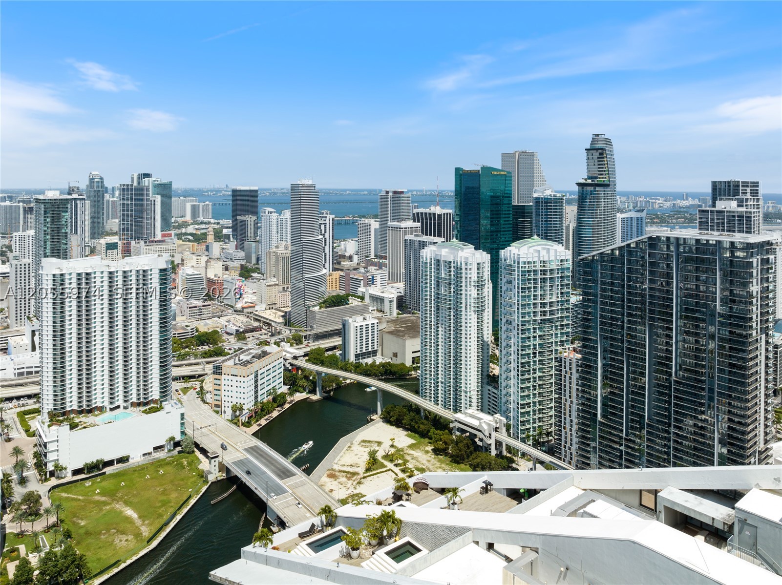 88 SW 7th St #PH 4303 Miami, FL 33130