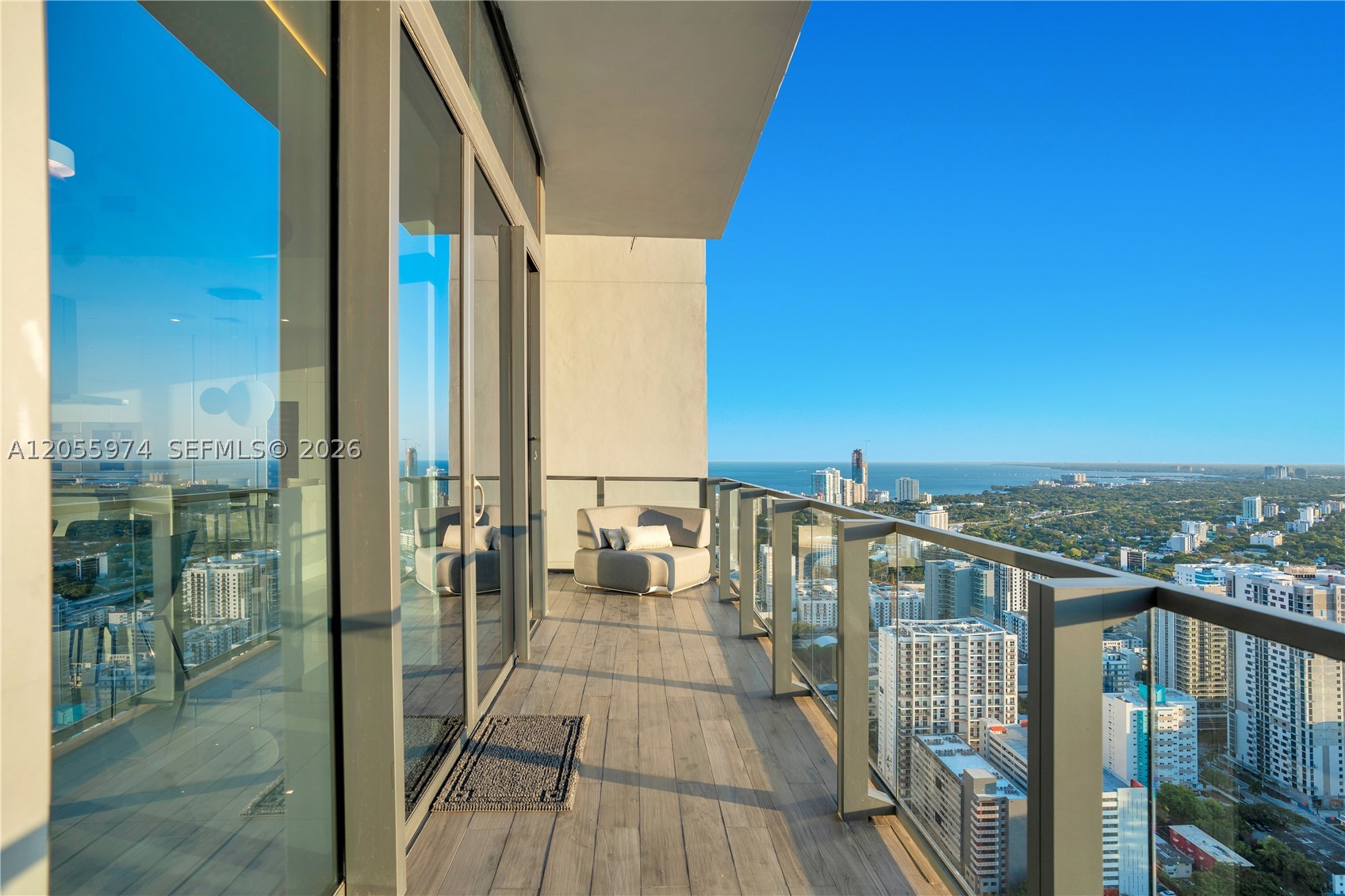 88 SW 7th St #PH 4303 Miami, FL 33130