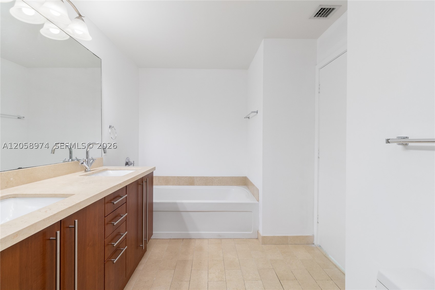 image Axis on Brickell North8