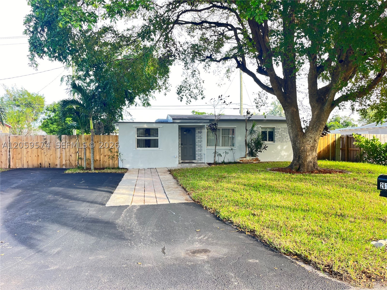 2616 NE 12th Ter