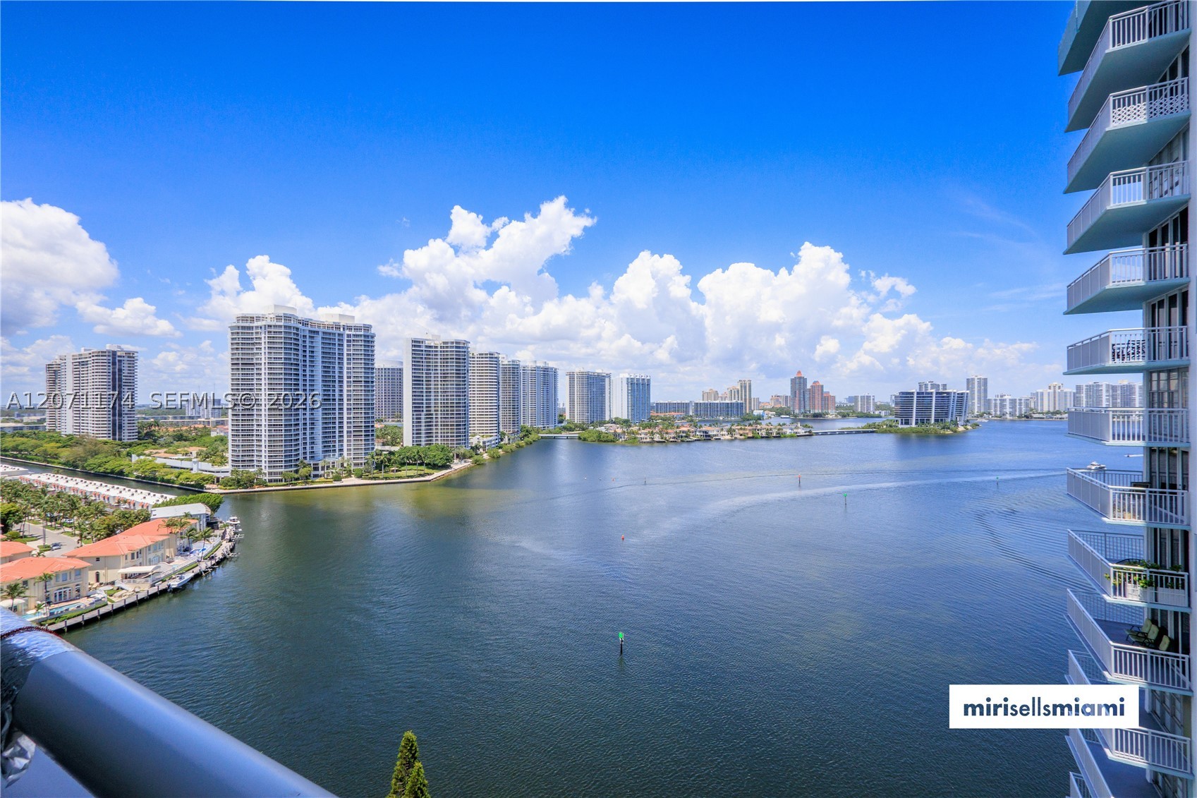 image Winston Towers 5002