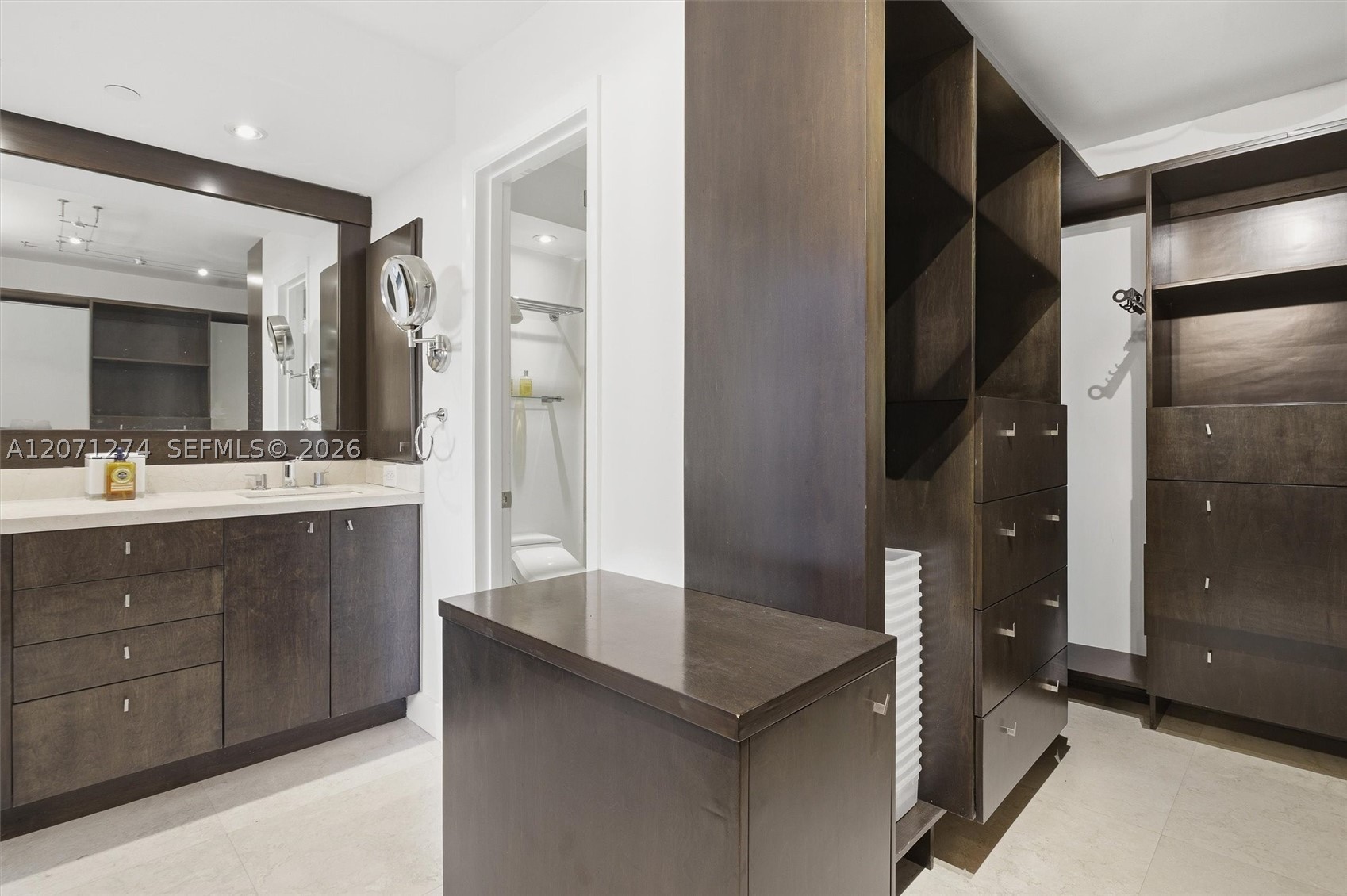 613 Ocean Dr #5D Key Biscayne, FL 33149