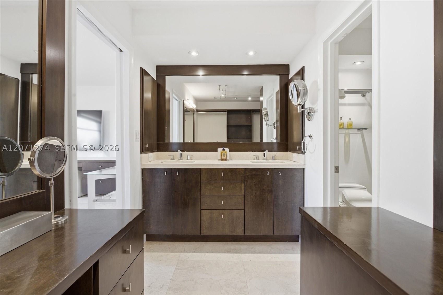 613 Ocean Dr #5D Key Biscayne, FL 33149