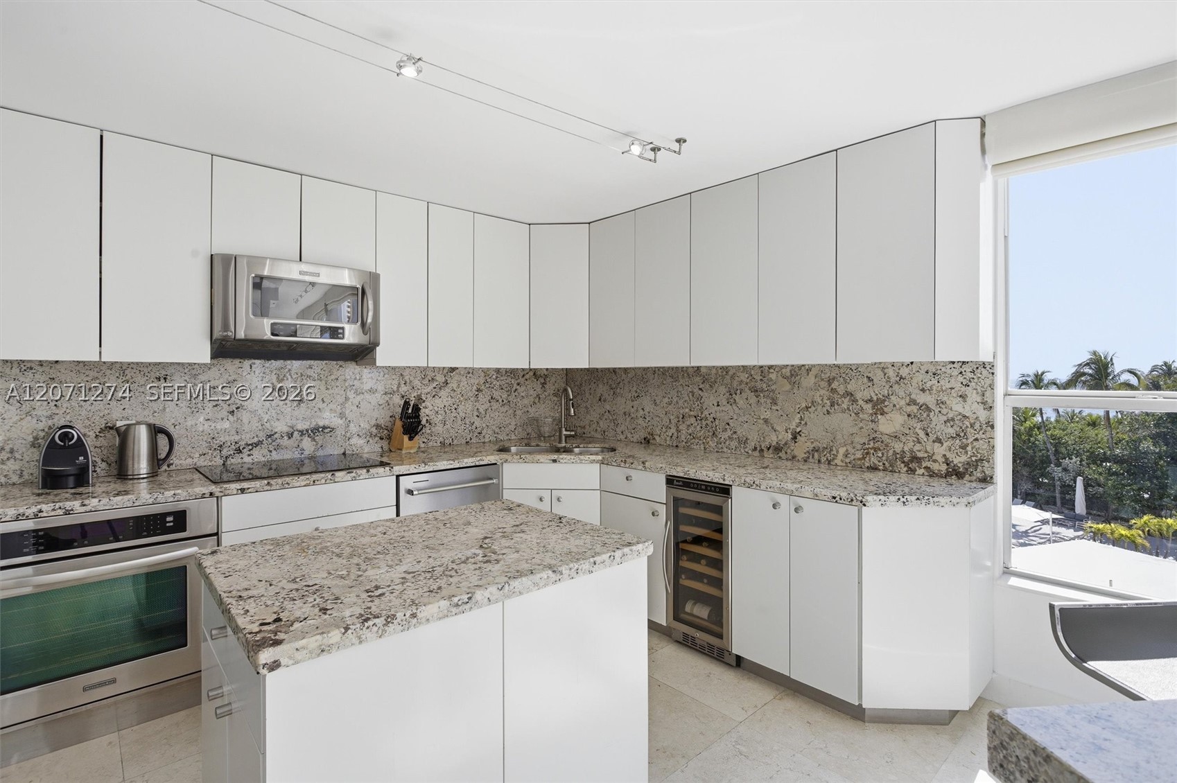 613 Ocean Dr #5D Key Biscayne, FL 33149