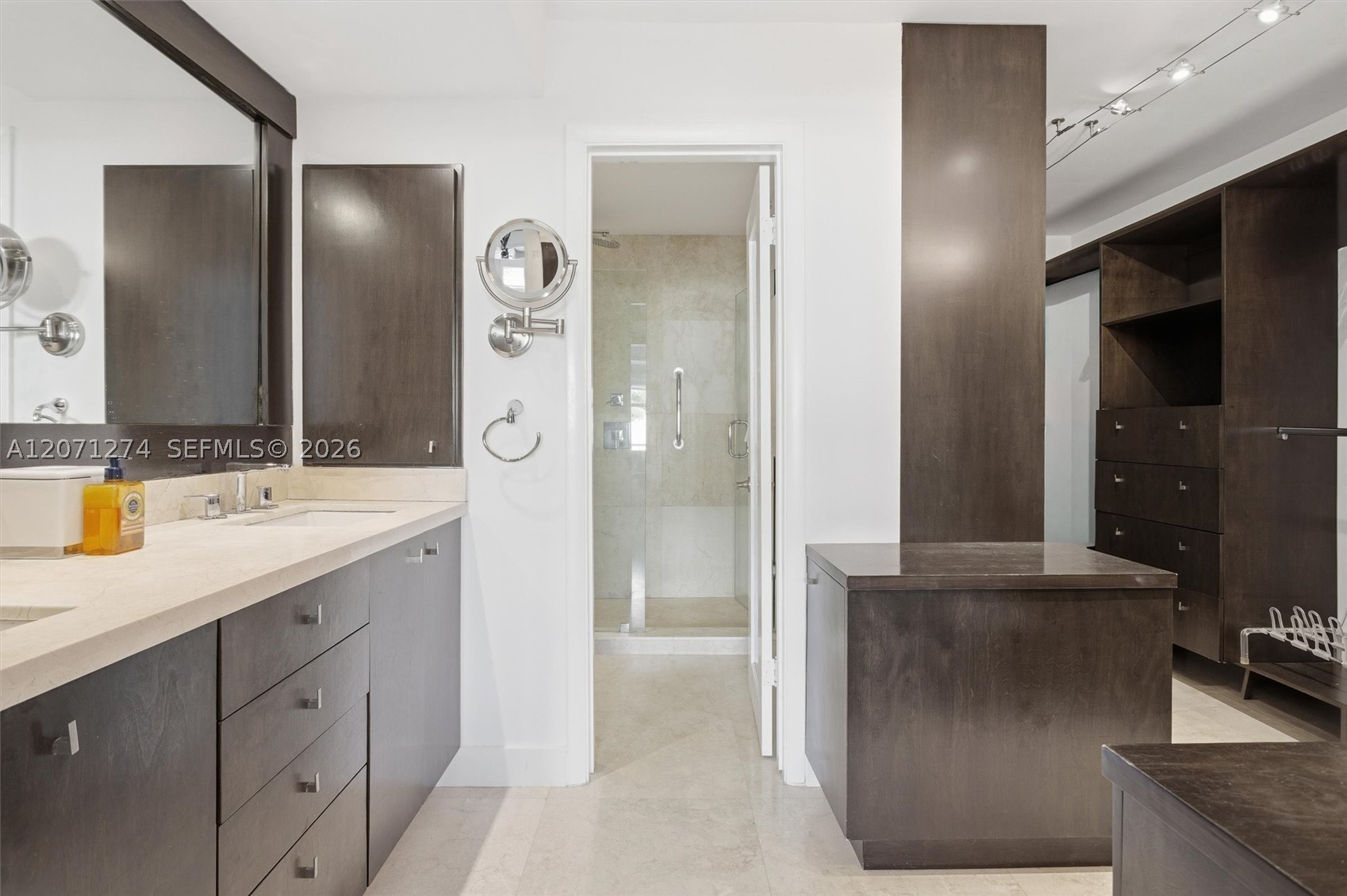 613 Ocean Dr #5D Key Biscayne, FL 33149
