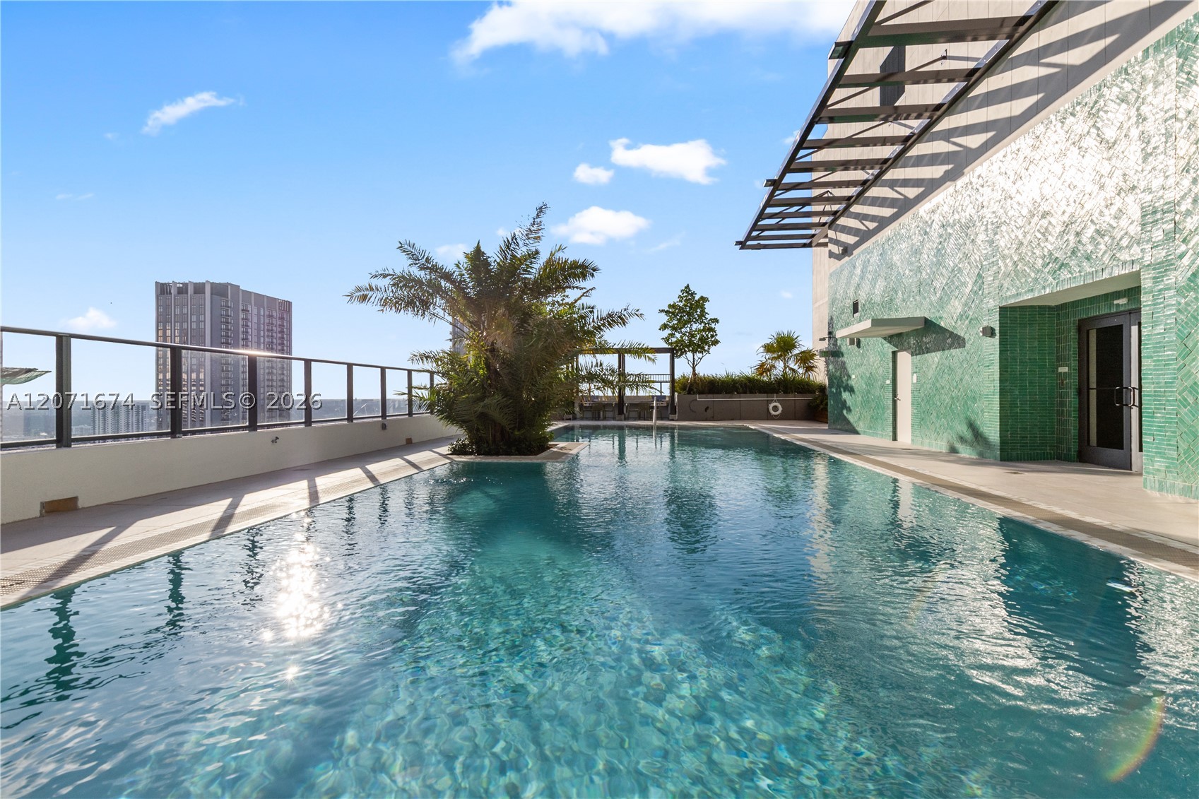 11 NE 6th St #3213 Miami, FL 33132
