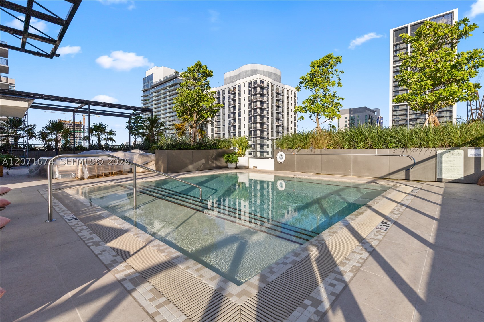 11 NE 6th St #3213 Miami, FL 33132