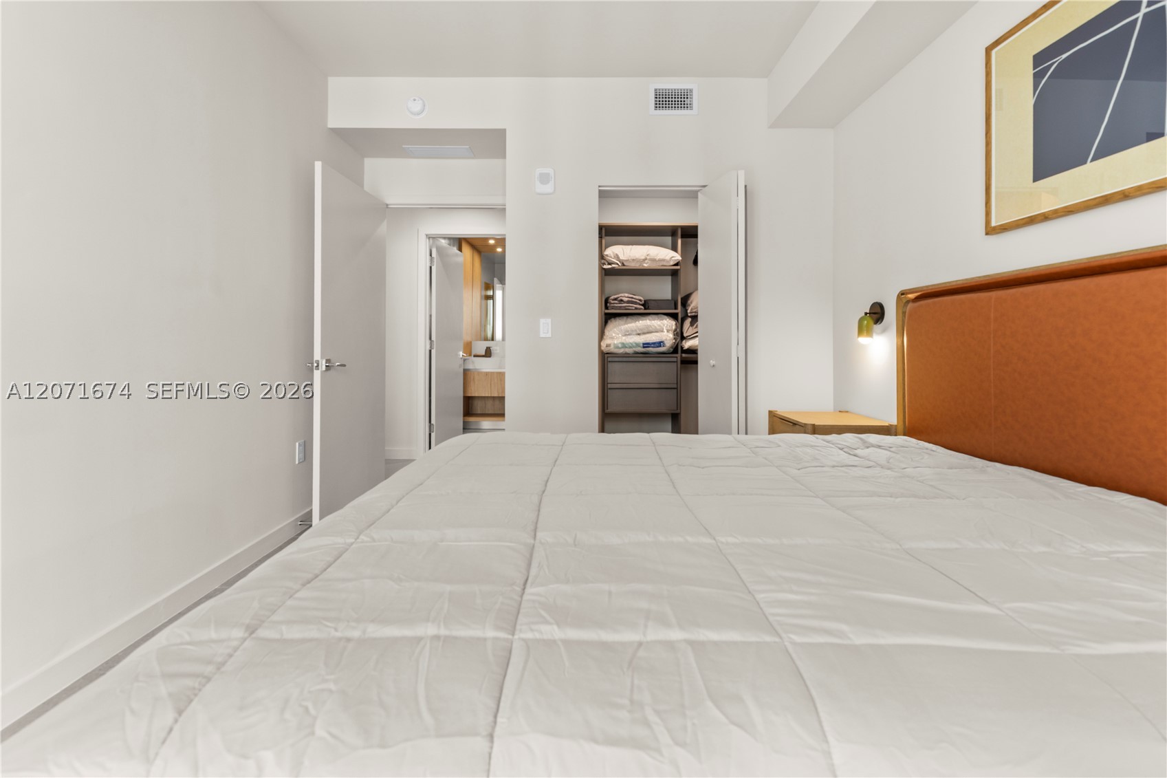 11 NE 6th St #3213 Miami, FL 33132