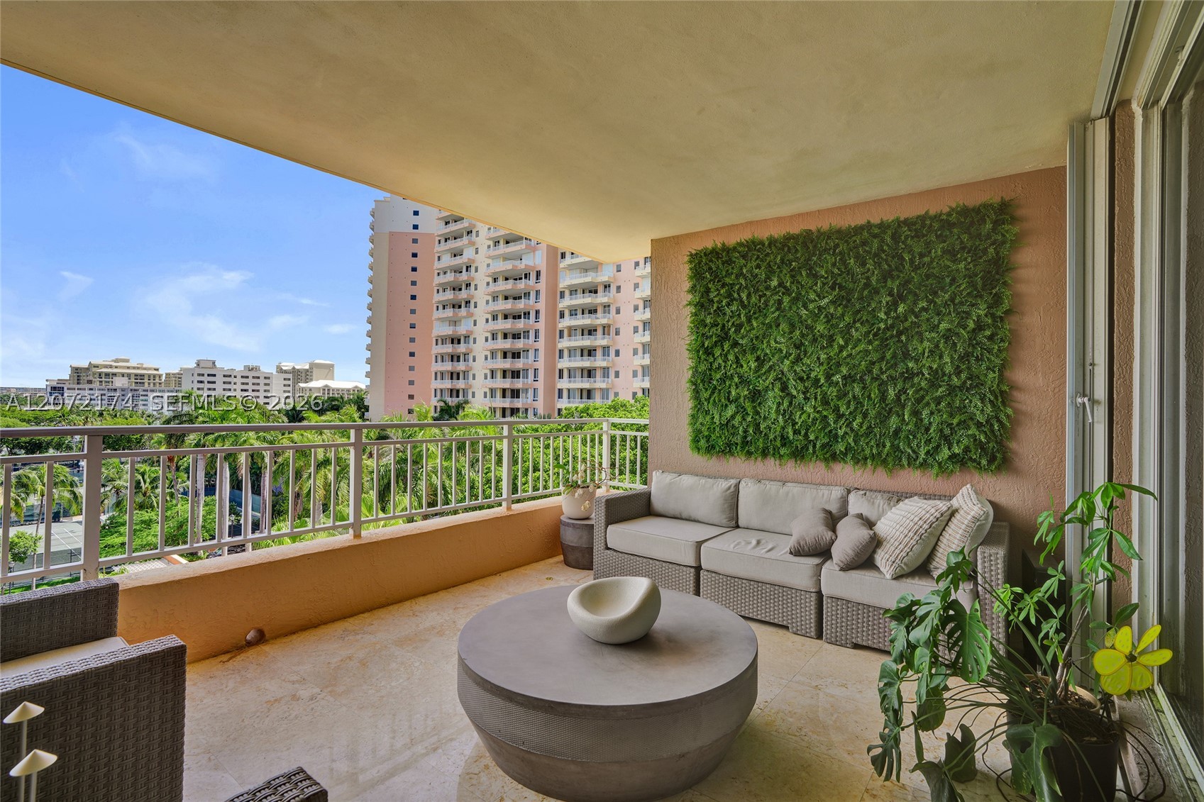 765 Crandon Blvd #603 Key Biscayne, FL 33149