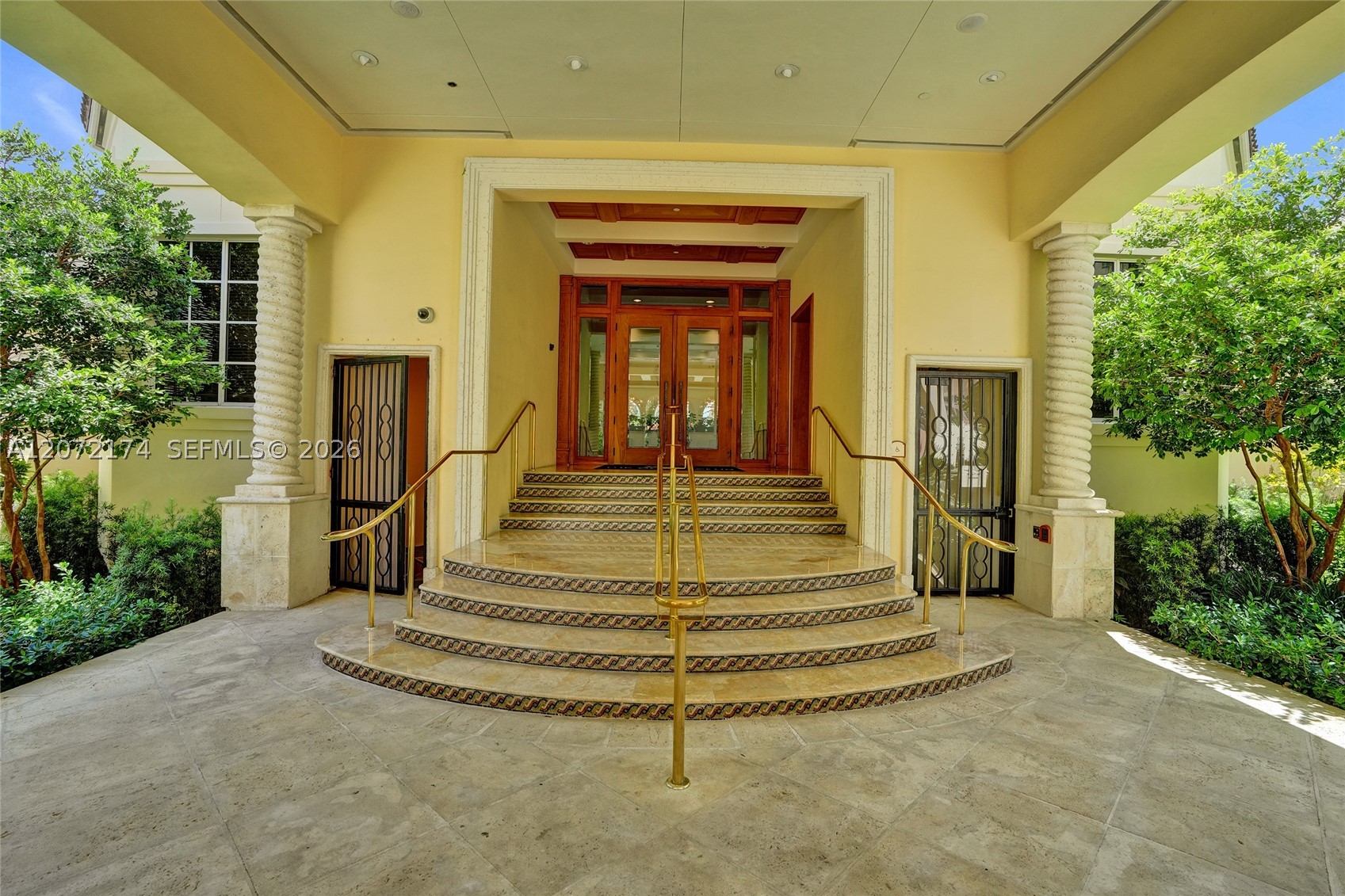 765 Crandon Blvd #603 Key Biscayne, FL 33149