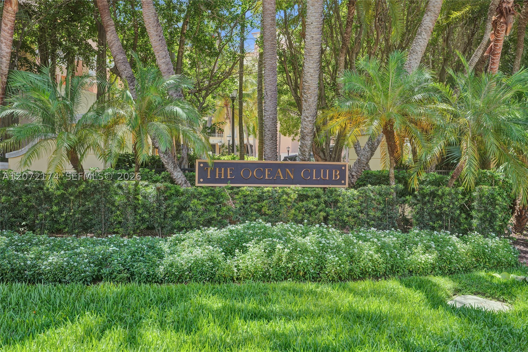 765 Crandon Blvd #603 Key Biscayne, FL 33149