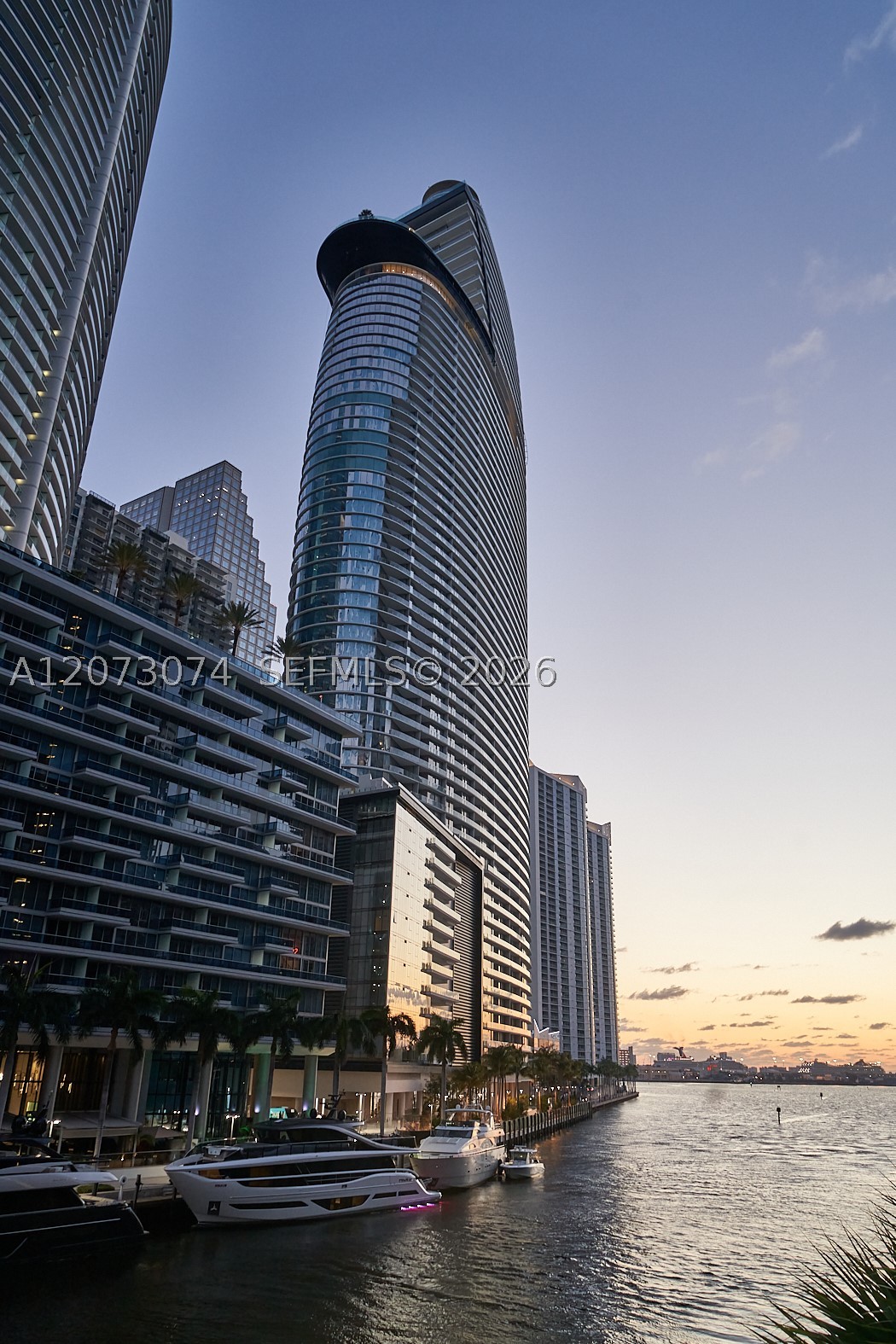 300 Biscayne Blvd Way #2608W Miami, FL 33131
