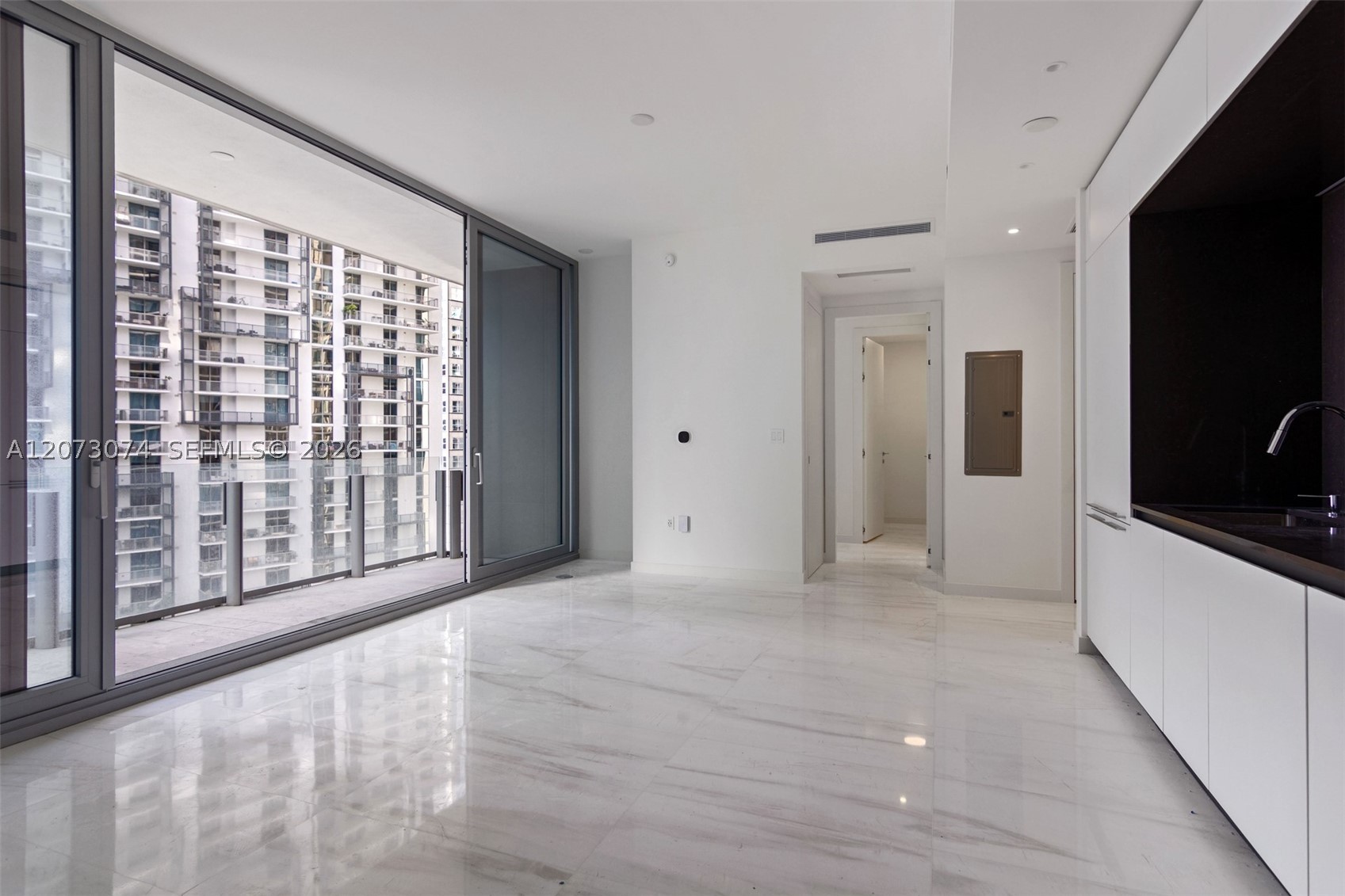 300 Biscayne Blvd Way #2608W Miami, FL 33131