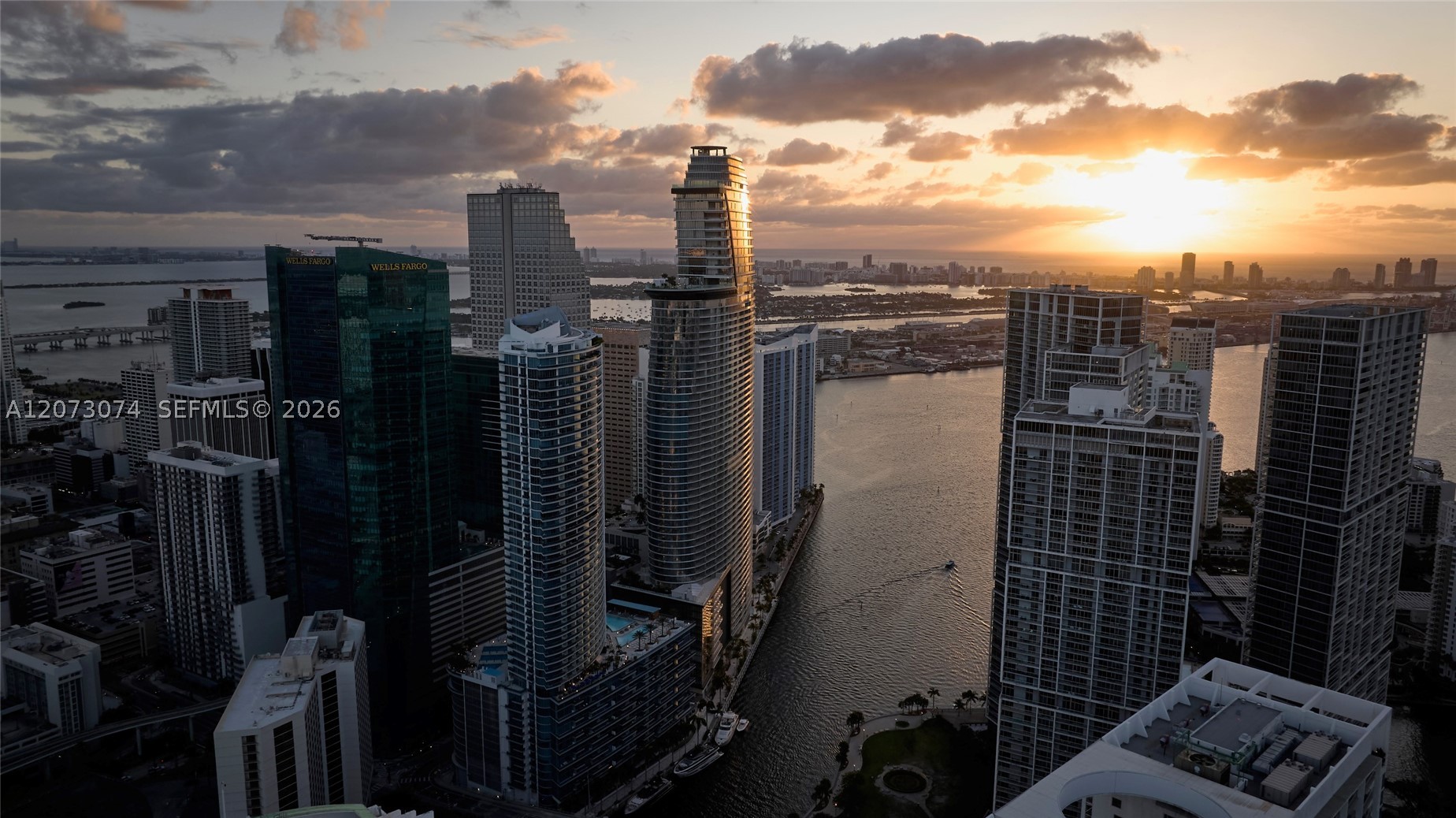 300 Biscayne Blvd Way #2608W Miami, FL 33131