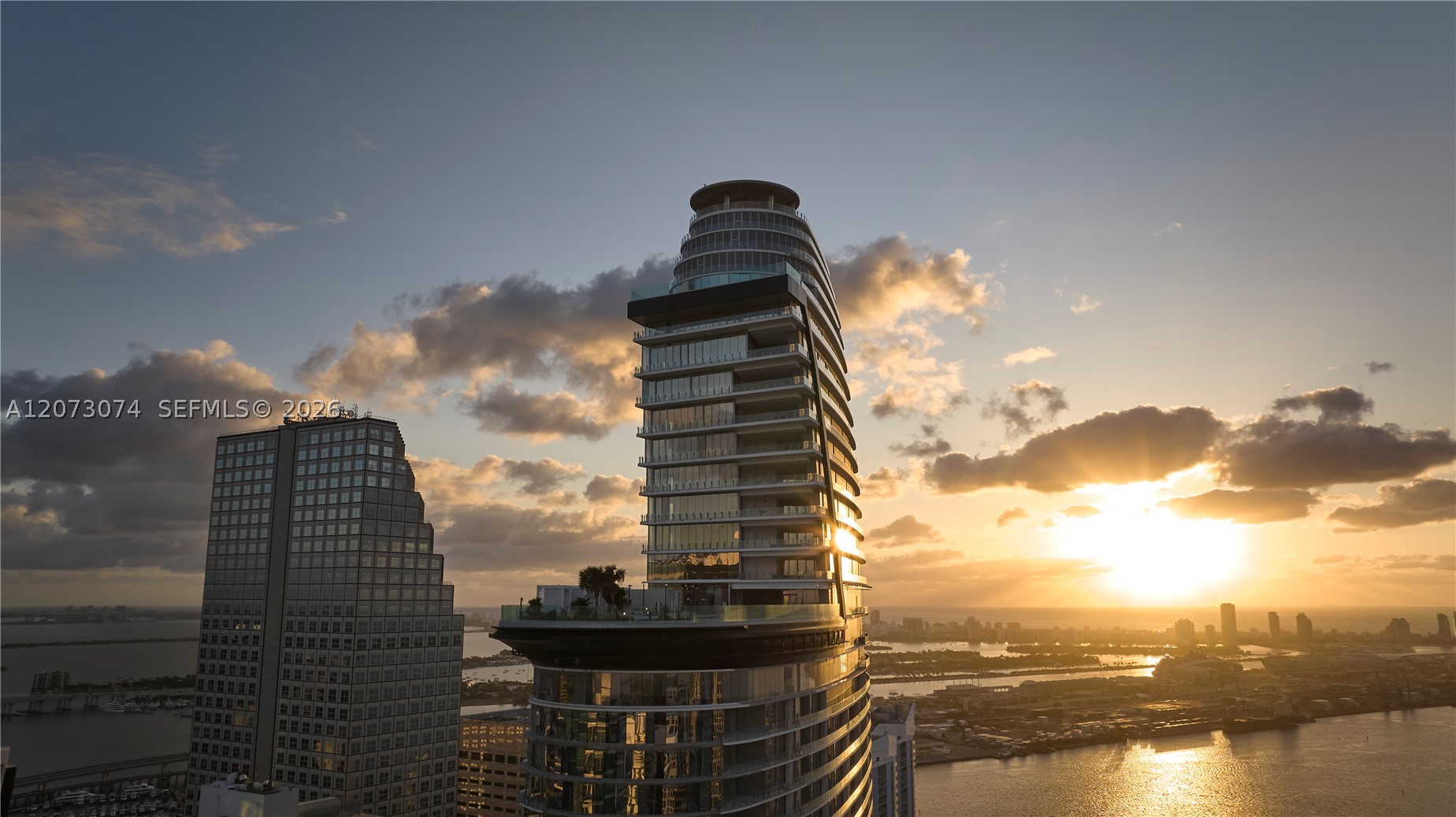 300 Biscayne Blvd Way #2608W Miami, FL 33131