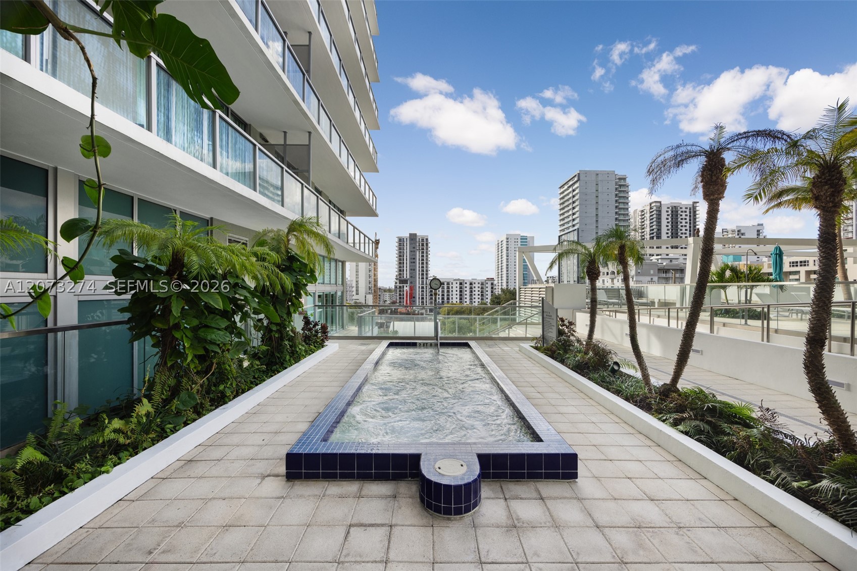 79 SW 12th St #PH3904-S Miami, FL 33130