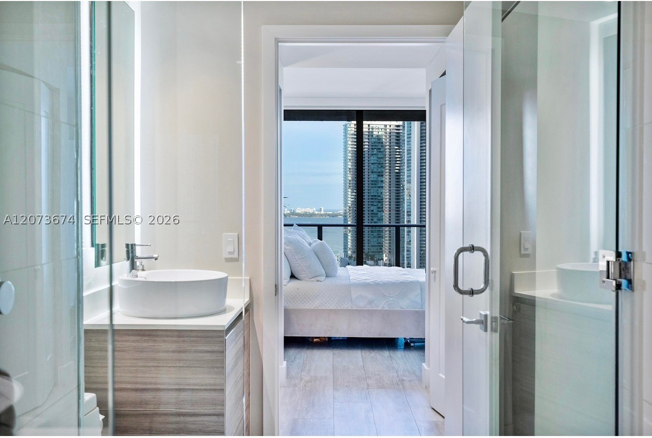 image Hyde Midtown24