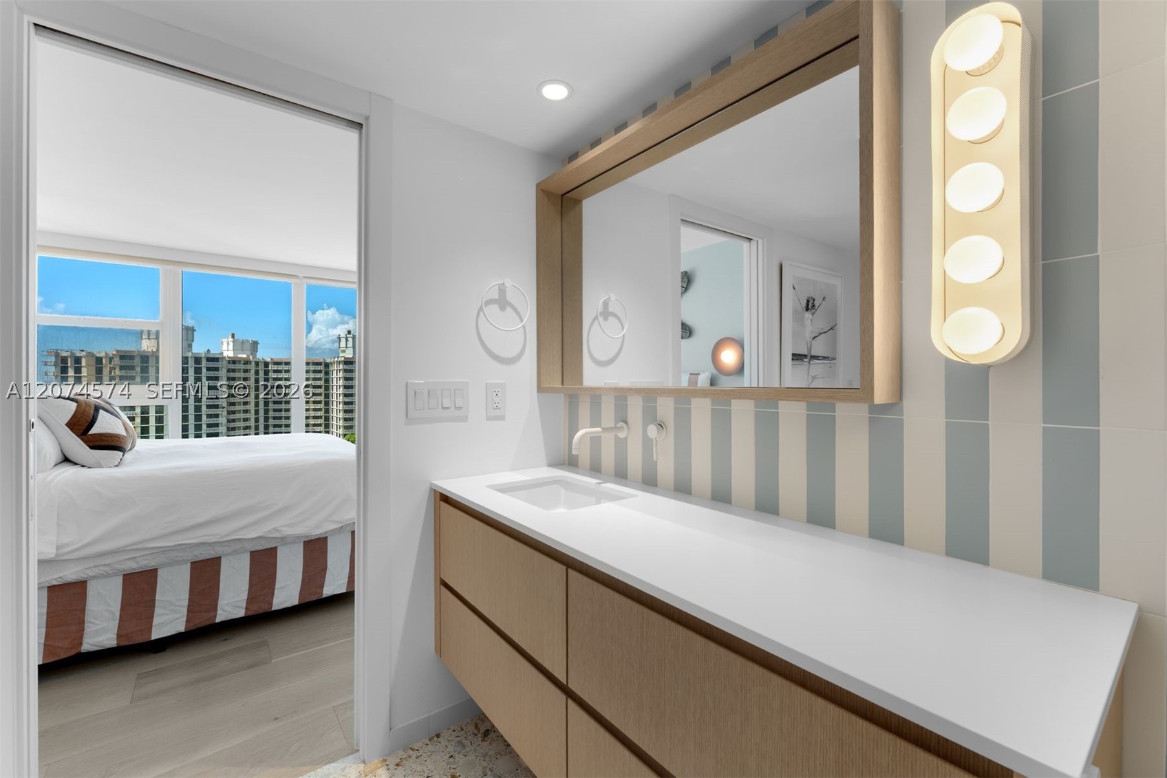 881 Ocean Dr #10A Key Biscayne, FL 33149