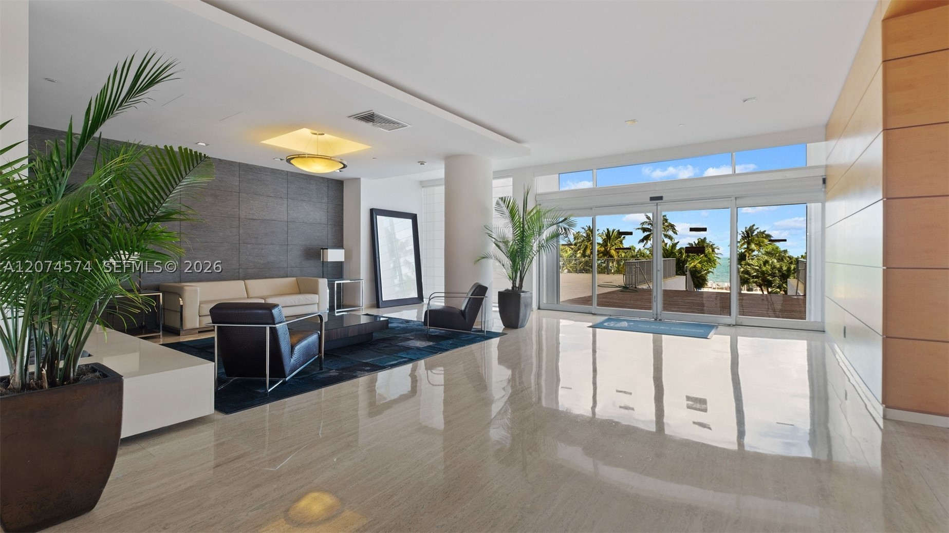 881 Ocean Dr #10A Key Biscayne, FL 33149