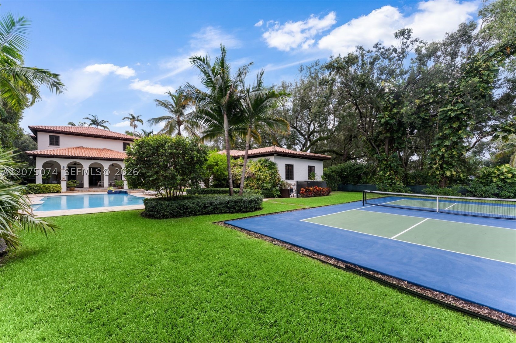 8800 SW 57th Ave Pinecrest, FL 33156