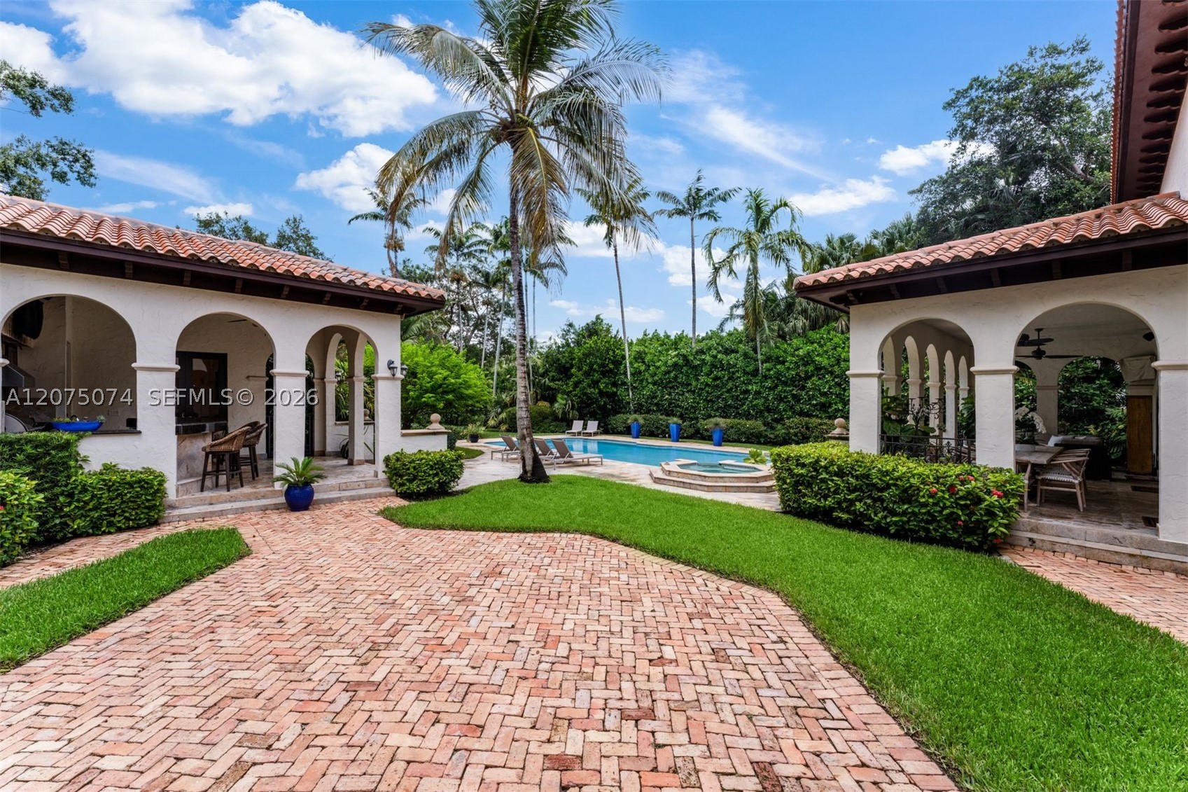 8800 SW 57th Ave Pinecrest, FL 33156