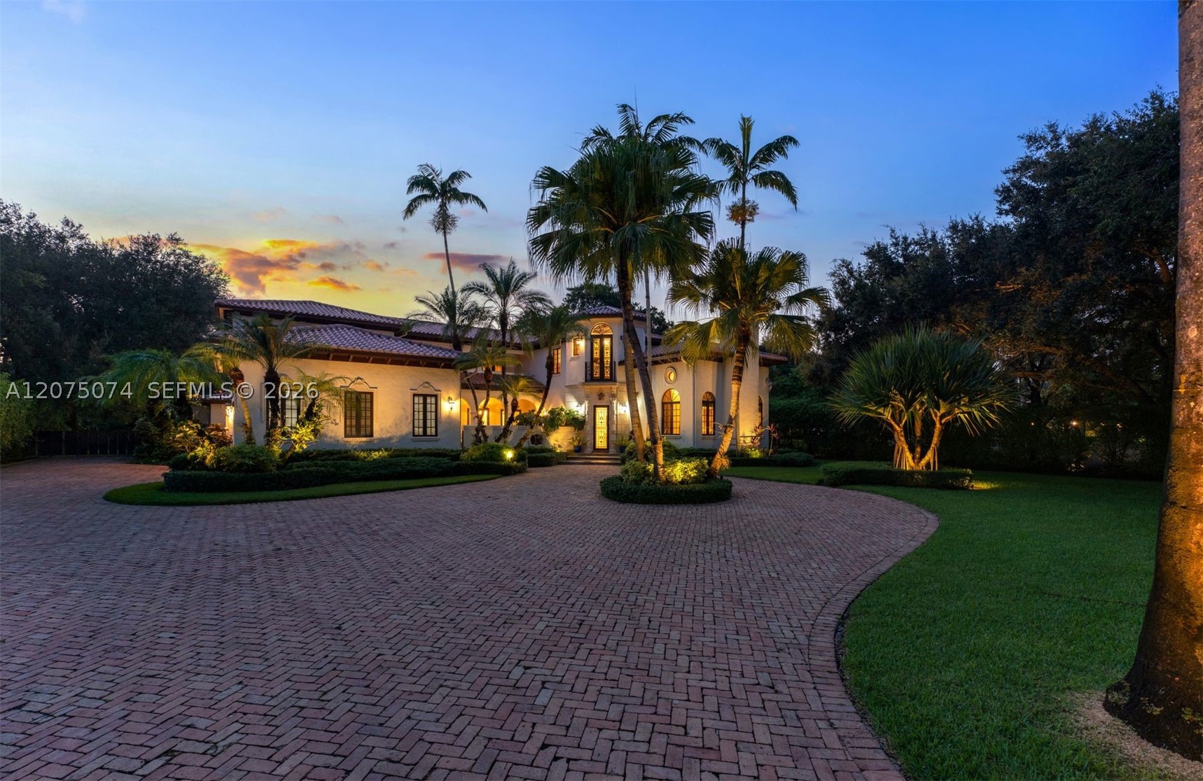 8800 SW 57th Ave Pinecrest, FL 33156