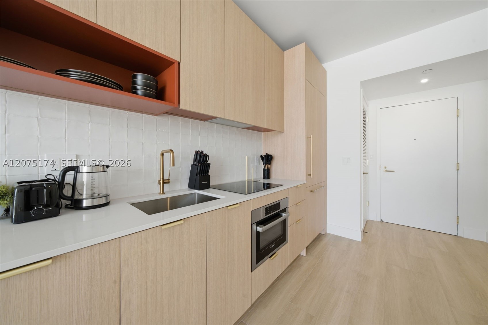 90 NE 32nd St #811 Miami, FL 33137