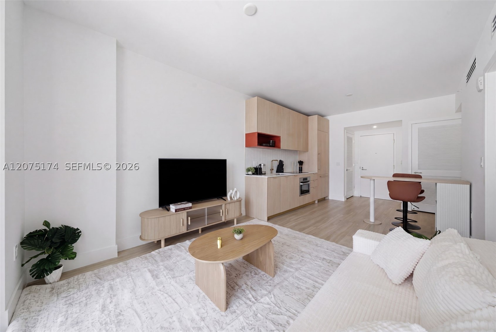 90 NE 32nd St #811 Miami, FL 33137