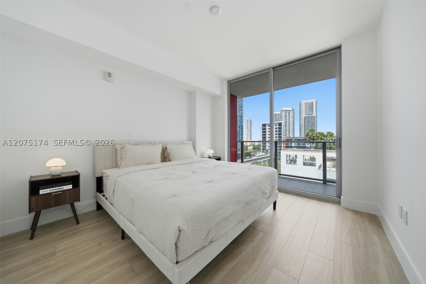 90 NE 32nd St #811 Miami, FL 33137