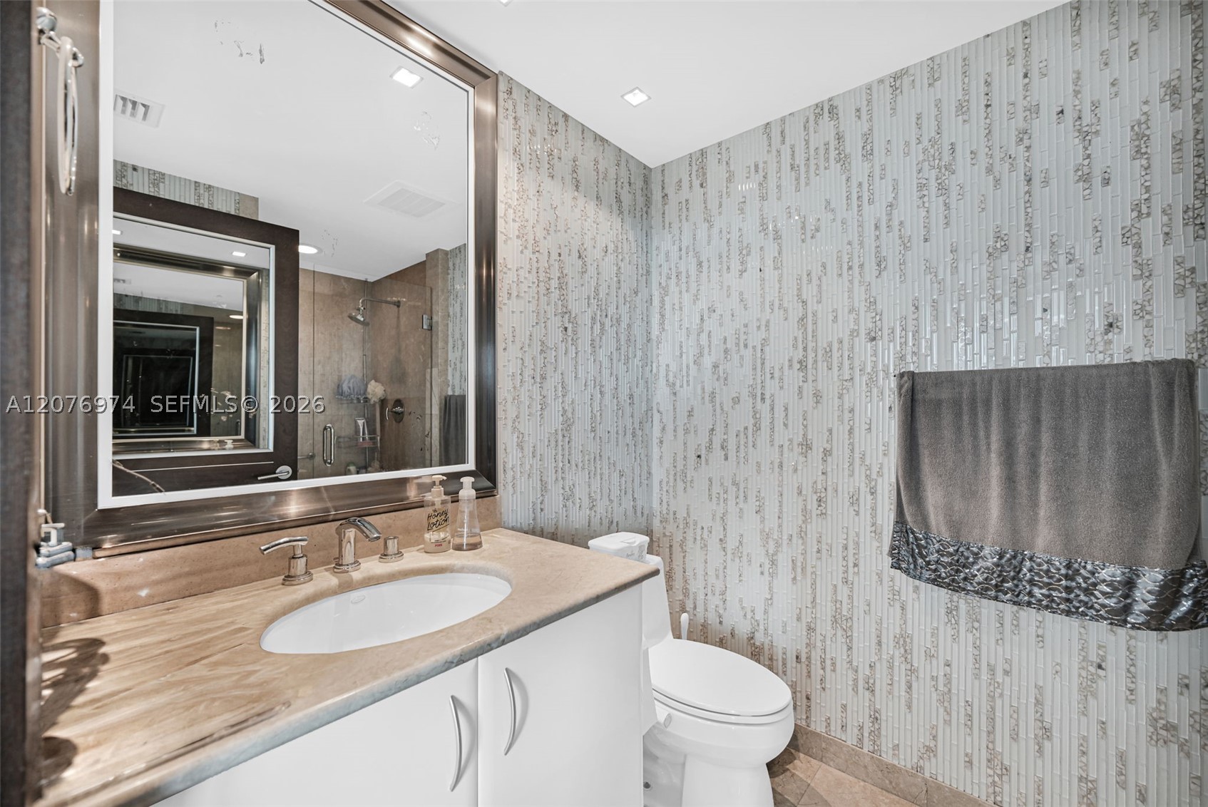 1331 Brickell Bay Dr #3607 Miami, FL 33131