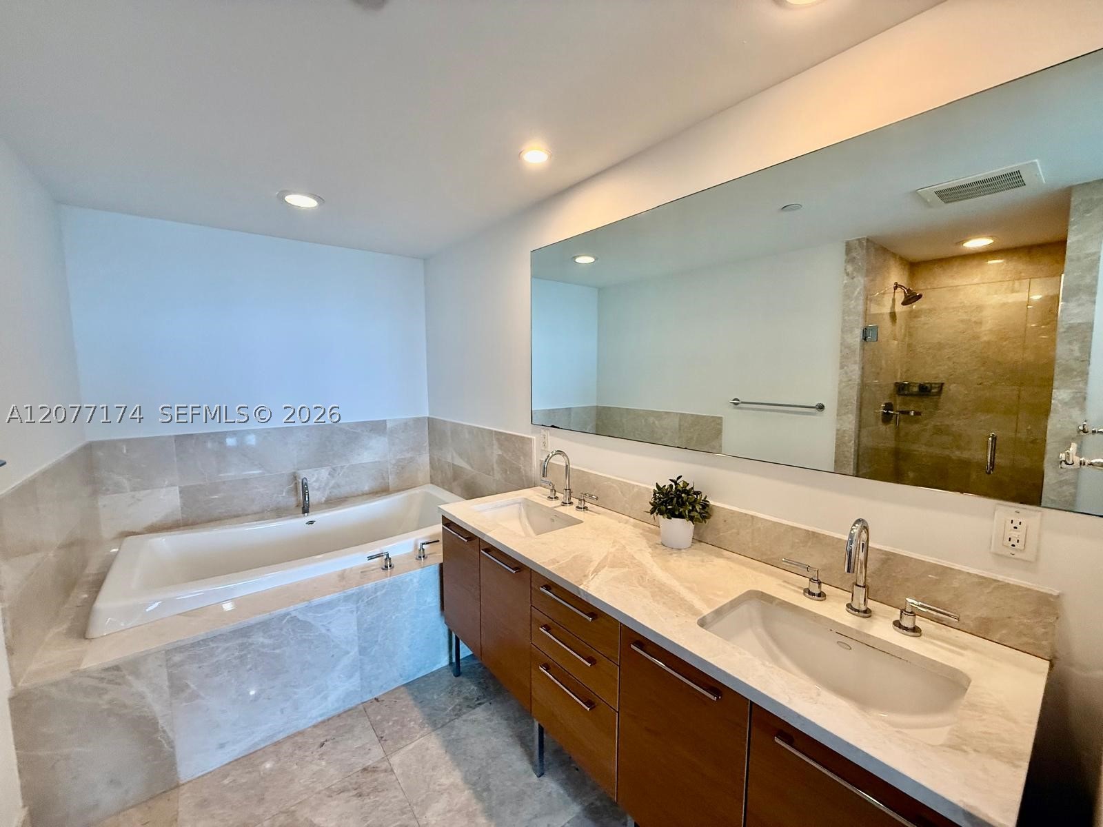 17001 Collins Ave #1903 Sunny Isles Beach, FL 33160