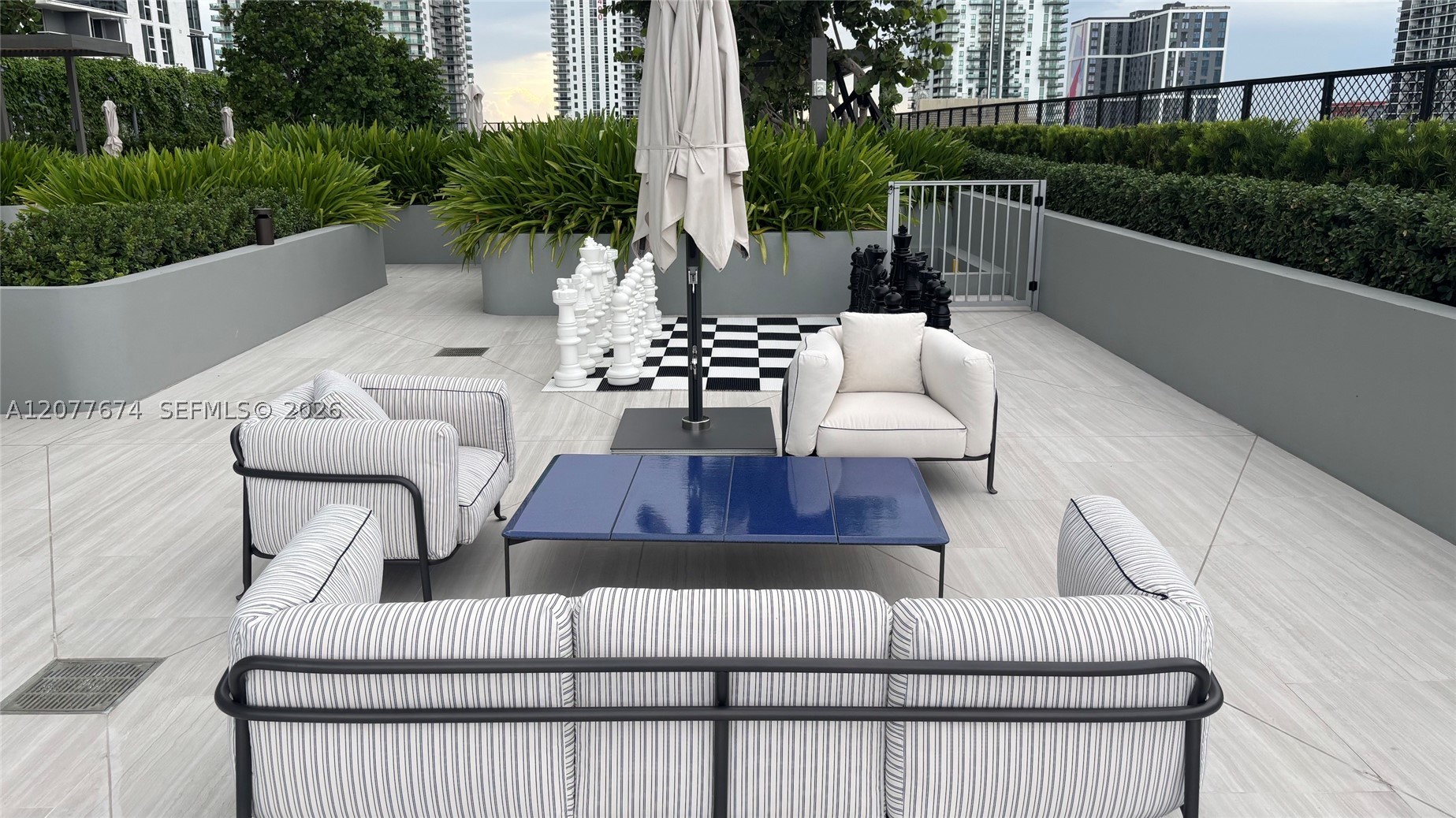 1400 Biscayne Blvd #2106 Miami, FL 33132