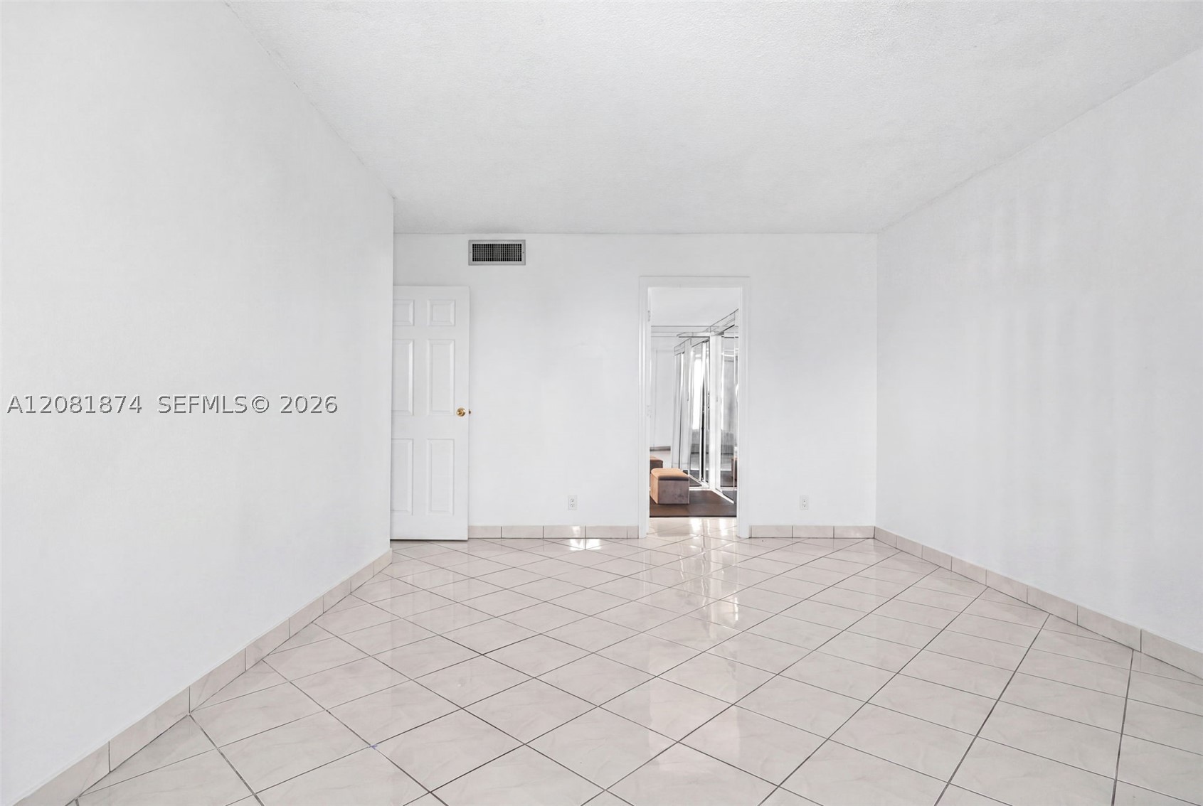 image Arlen House East10