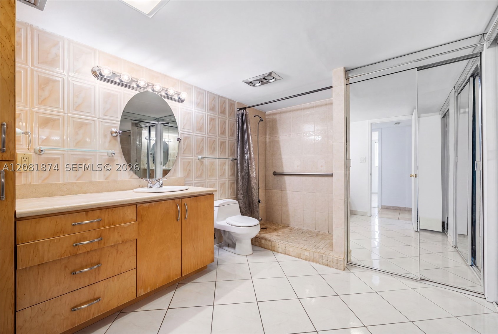 image Arlen House East11