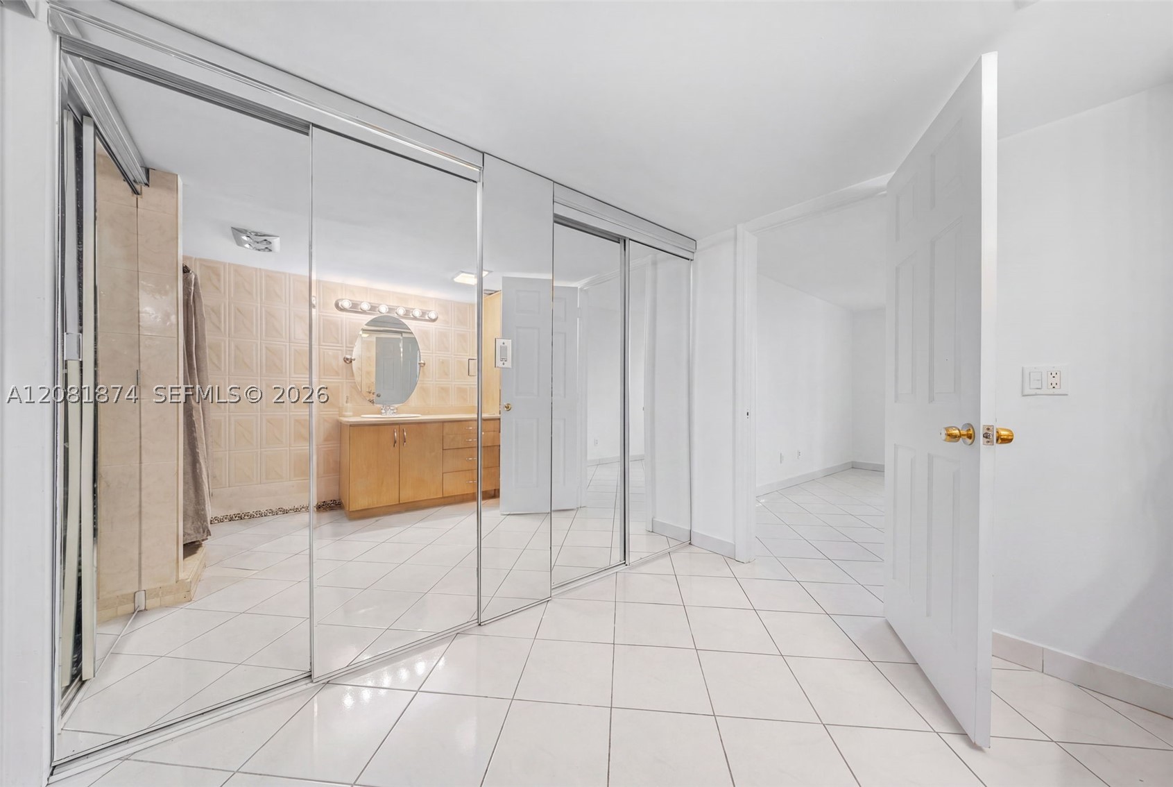 image Arlen House East12