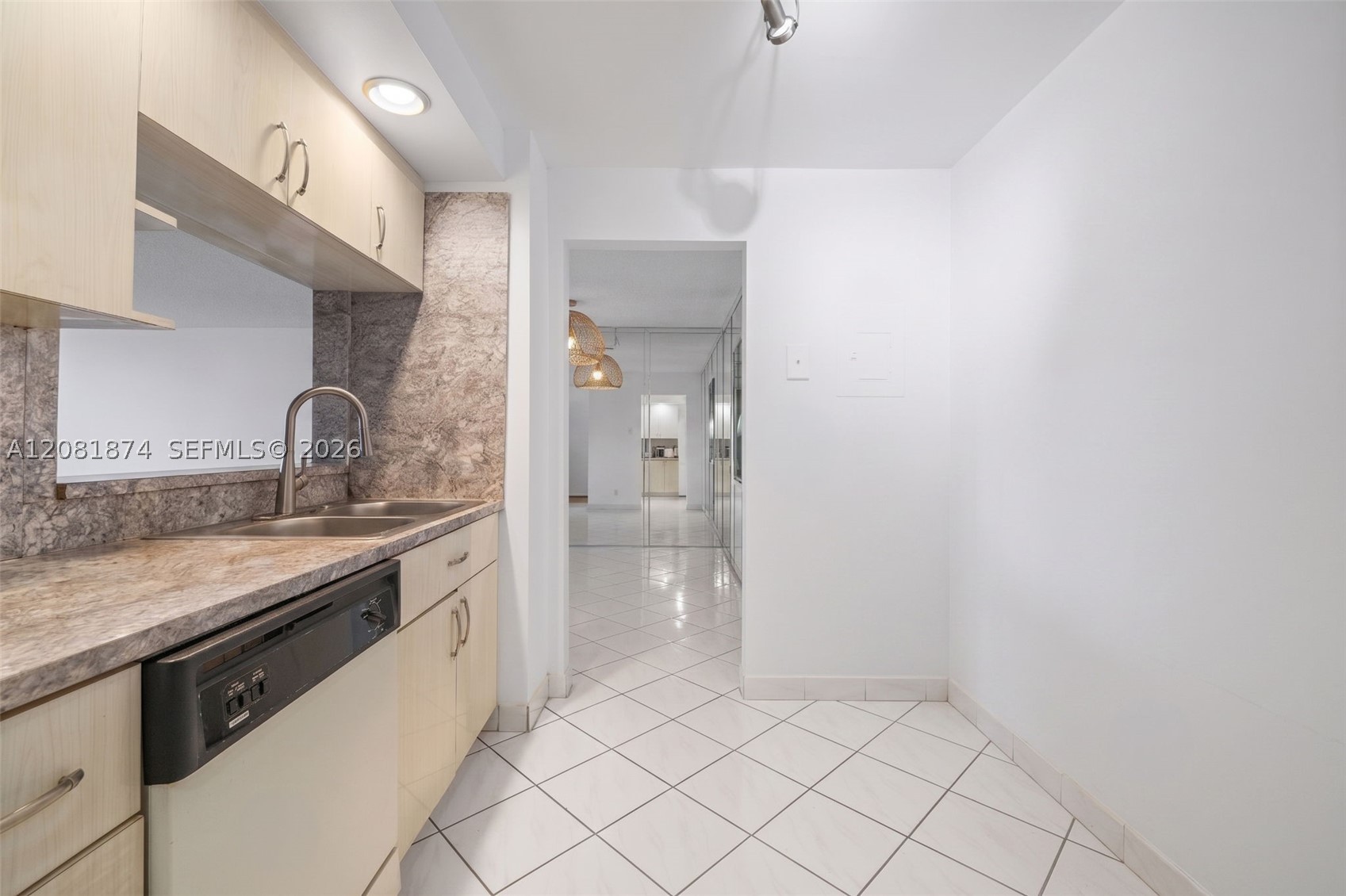 image Arlen House East5